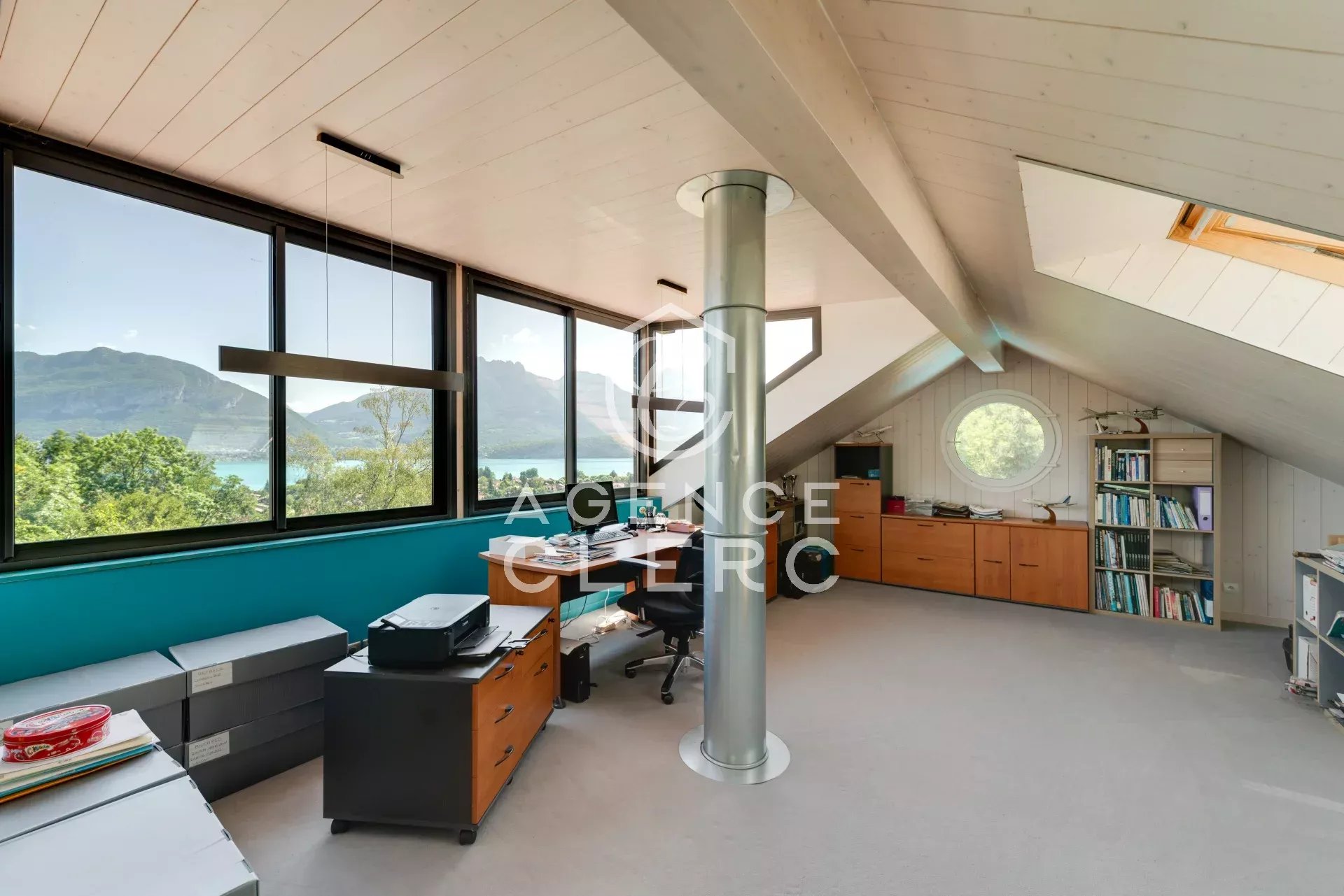 6 Bedroom Villa/Townhouse's Image 18