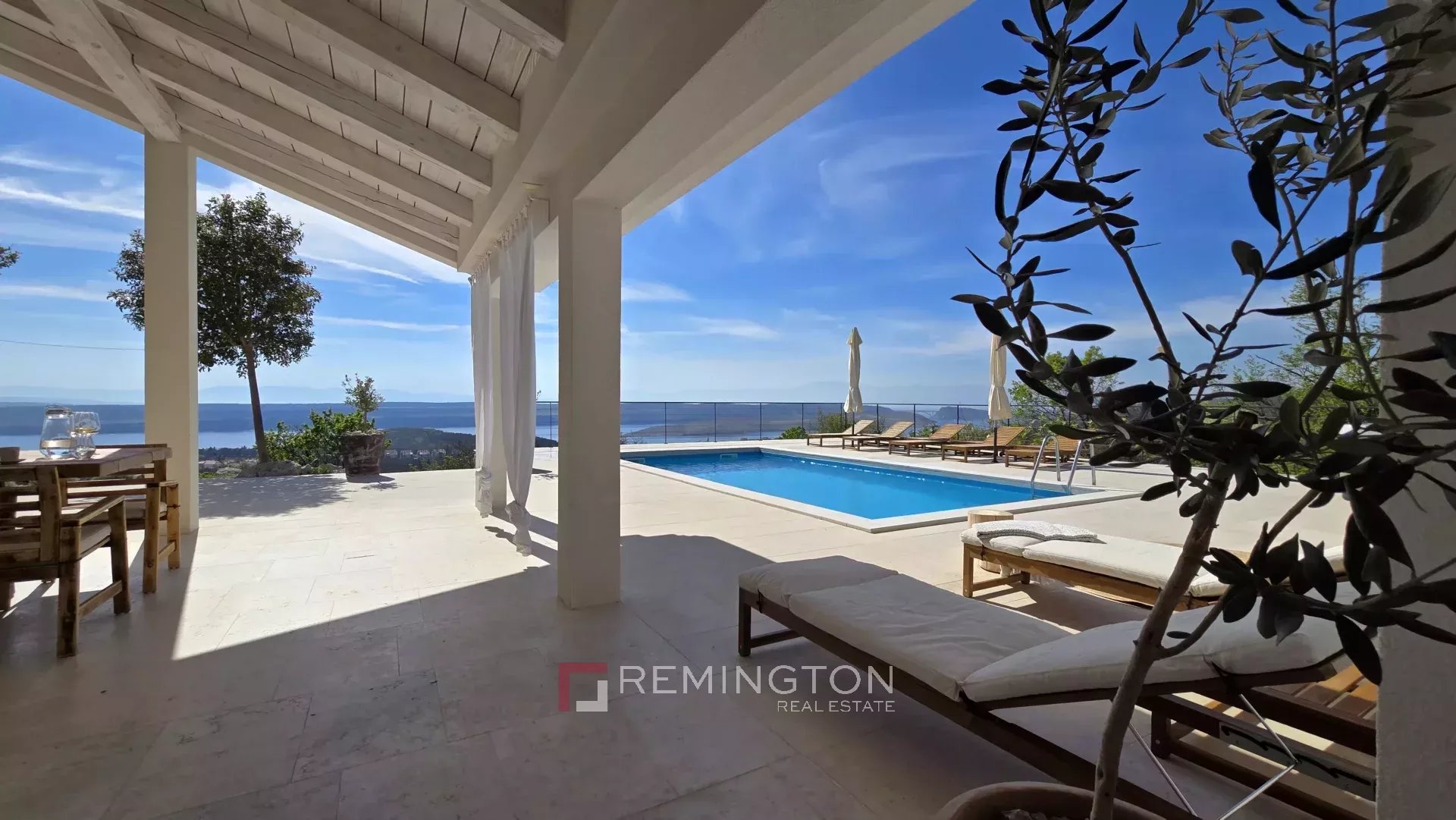 3 Bedroom Villa/Townhouse's Image 17