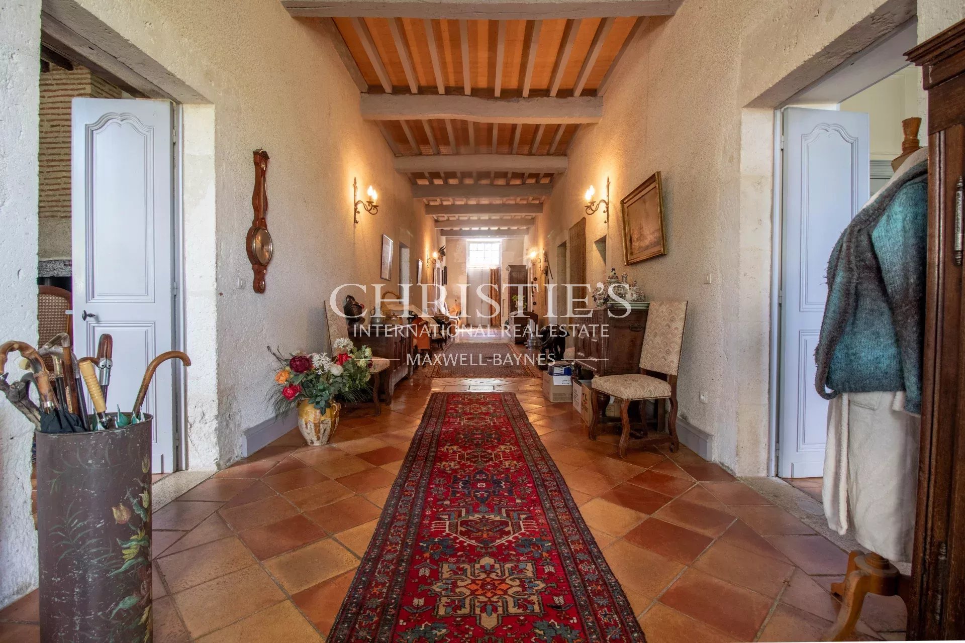 9 Bedroom Villa/Townhouse's Image 8