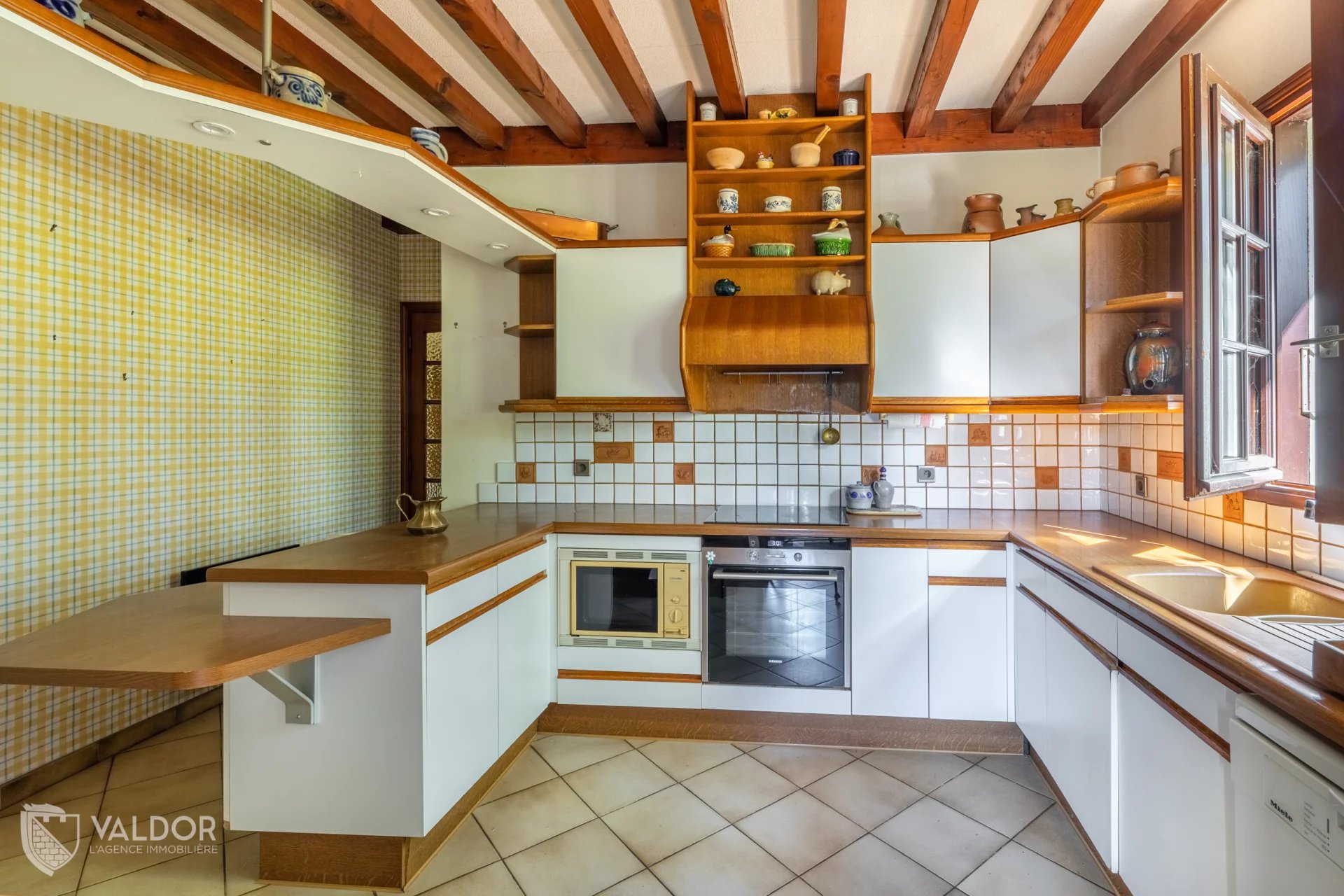 Maison 7 pièces de 200 m² sur une parcelle constructible de 2 196 m²