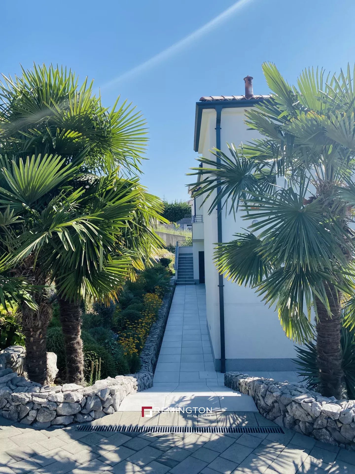 6 Bedroom Villa/Townhouse's Image 37