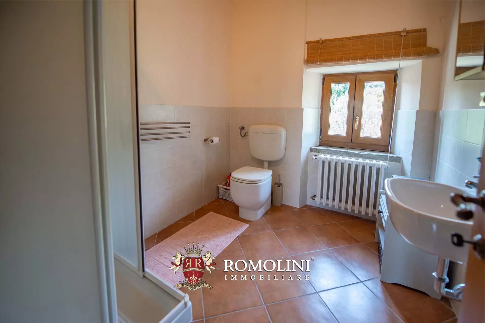 6 Bedroom Villa/Townhouse's Image 25