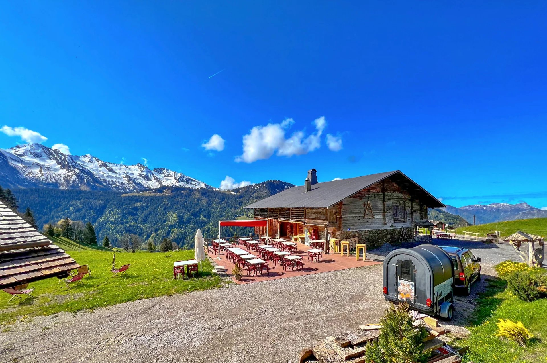 Restaurant en bordure des pistes de Ski