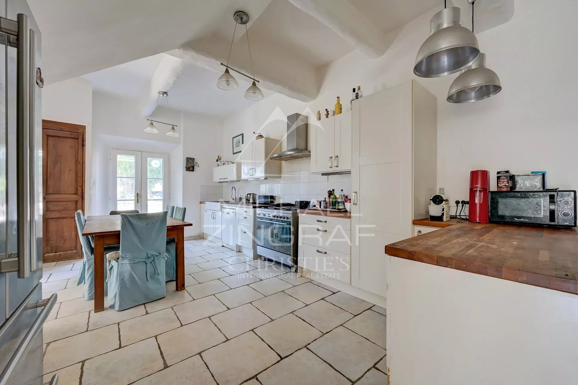 7 Bedroom Villa/Townhouse's Image 17