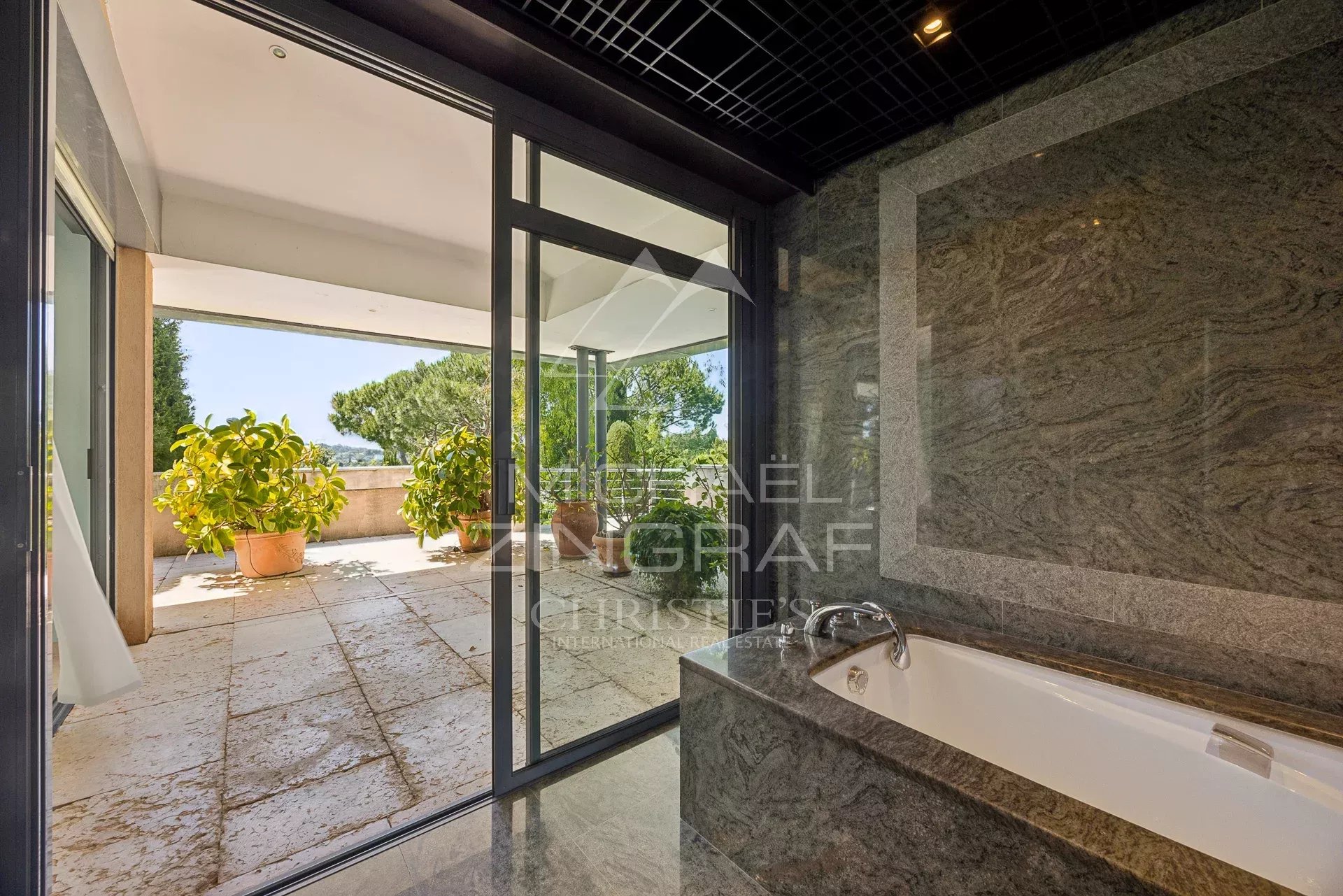 5 Bedroom Villa/Townhouse's Image 26