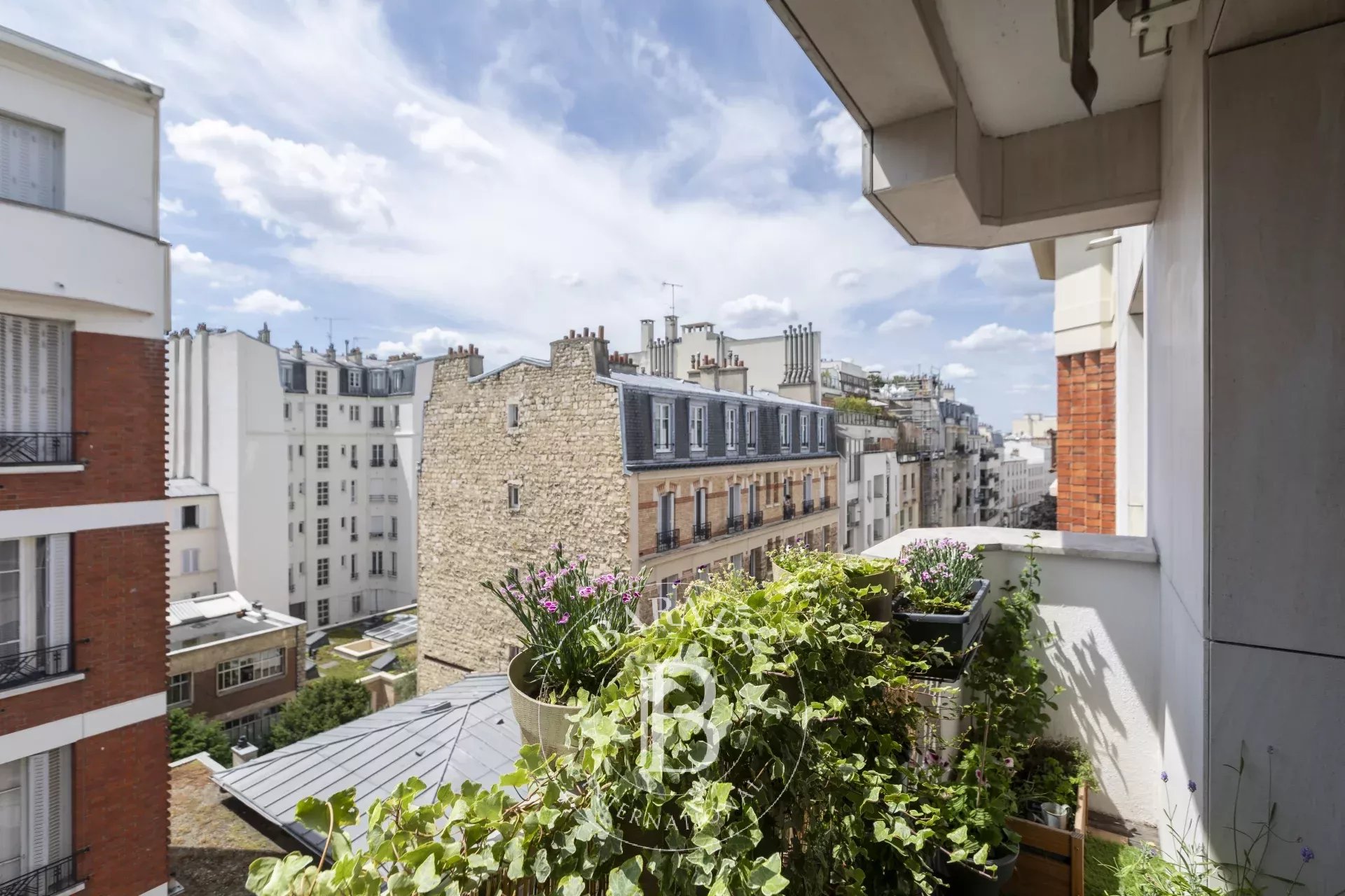 Daire Levallois-Perret