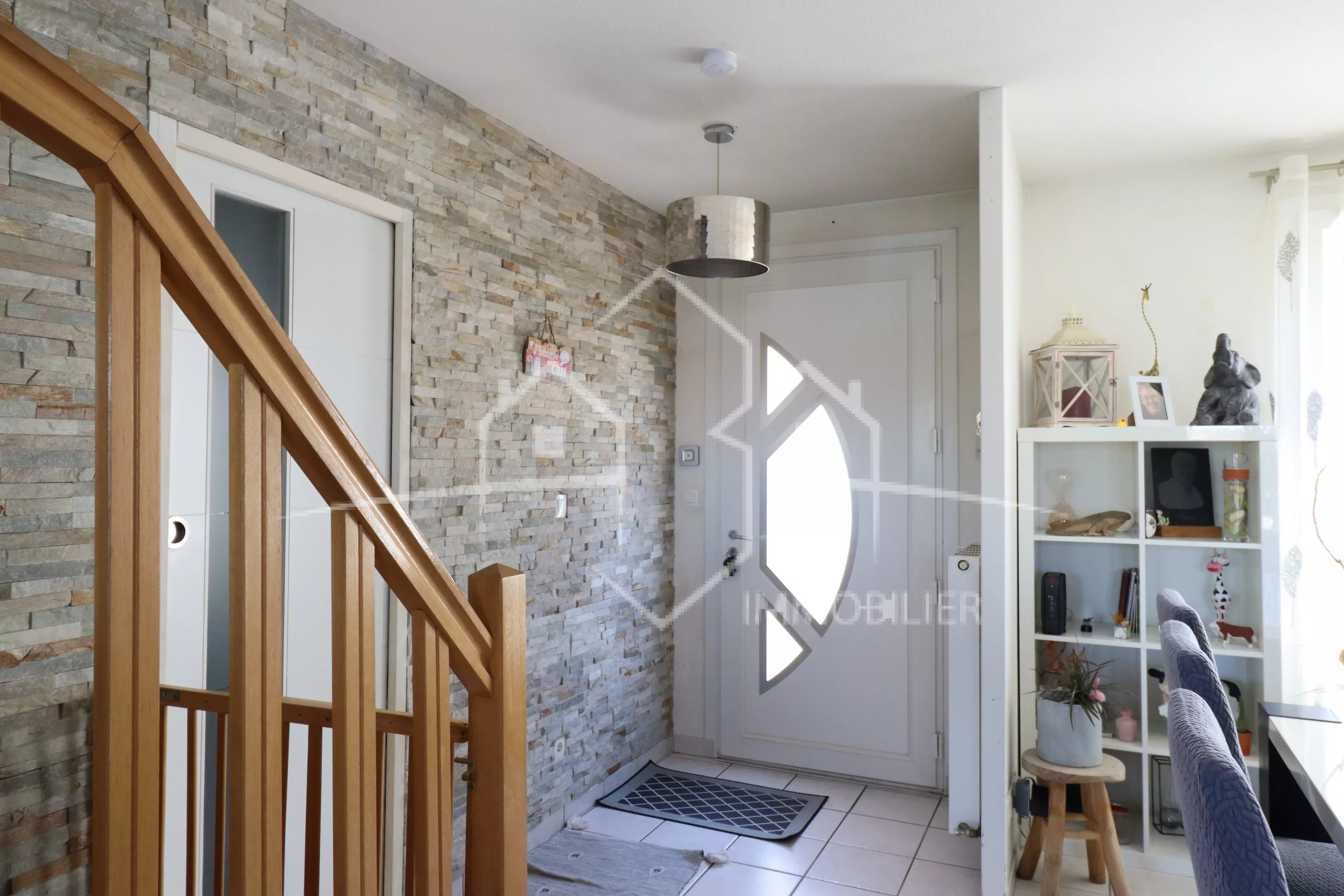 Maison familiale de 120 m² avec piscine à Saint-Maurice-l'Exil