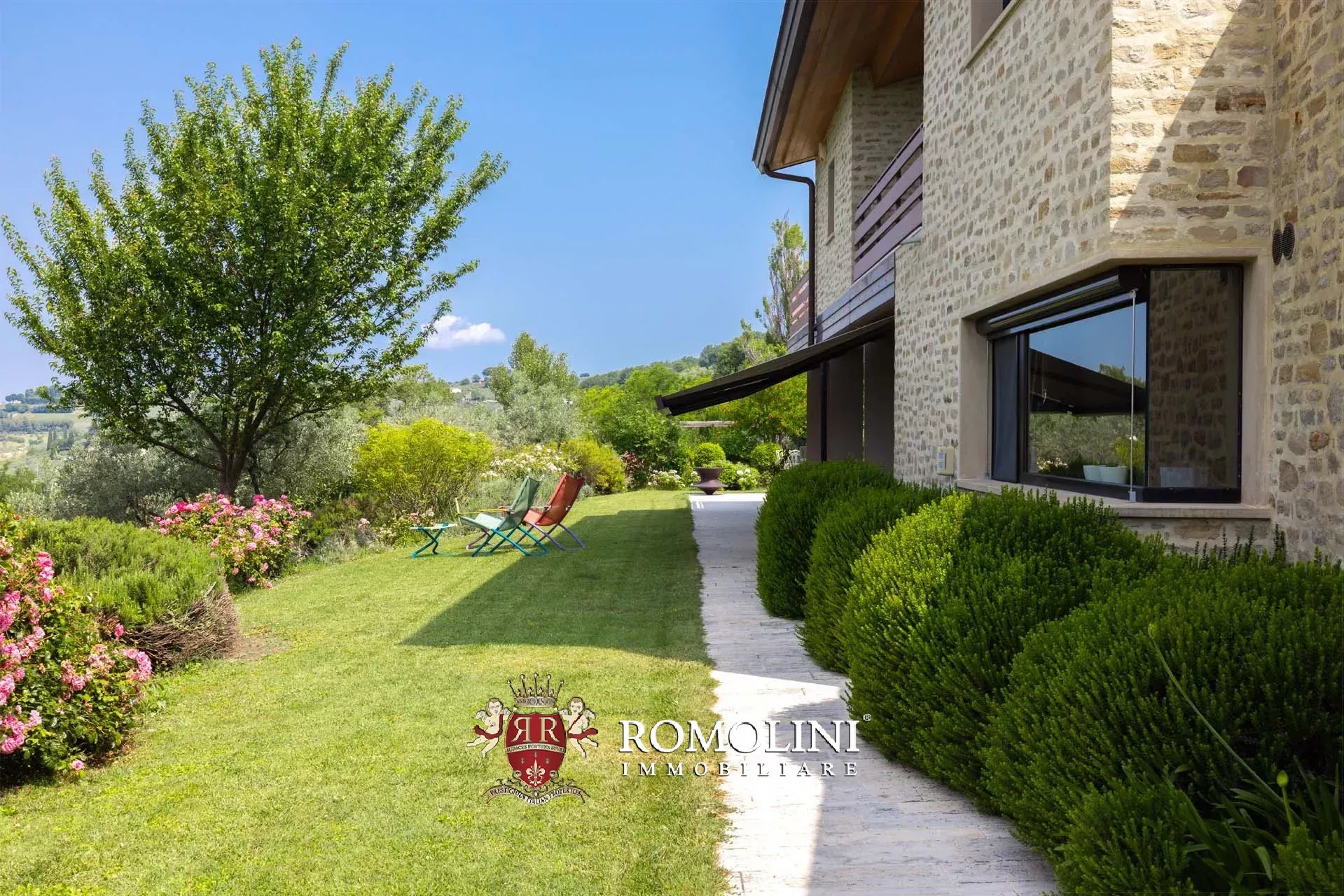5 Bedroom Villa/Townhouse's Image 17
