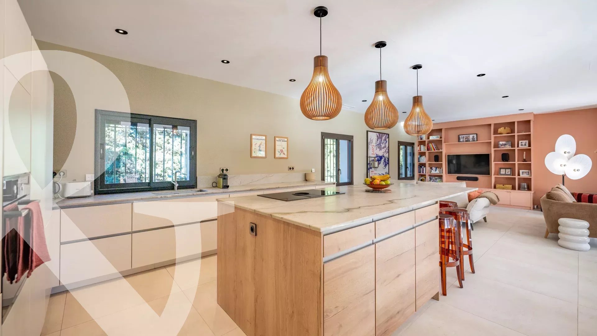 BELLE MAISON PROVENCALE