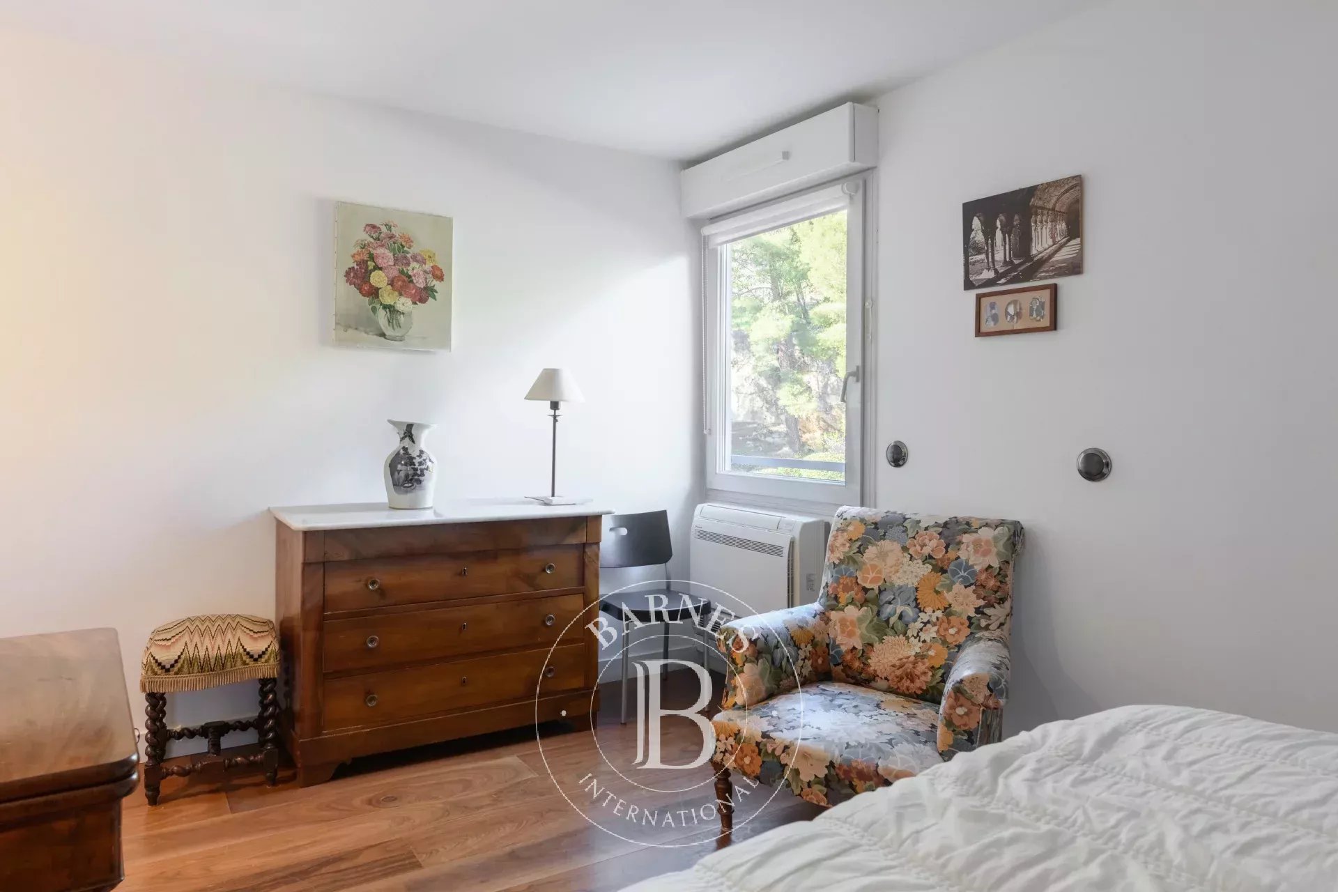 Daire Cassis - picture 13