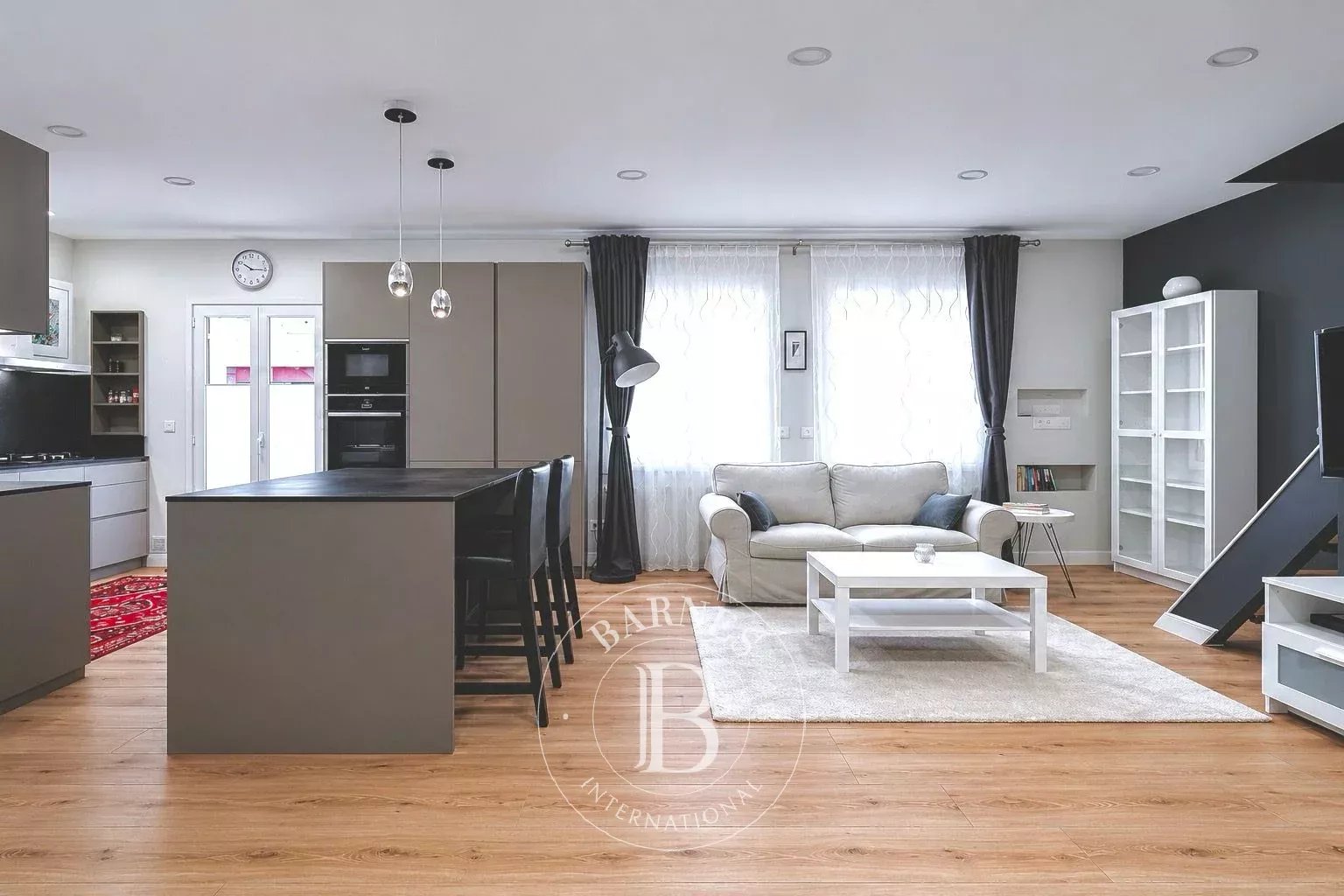 SAN SEBASTIÁN - Renovated duplex near Ondarreta Beach
