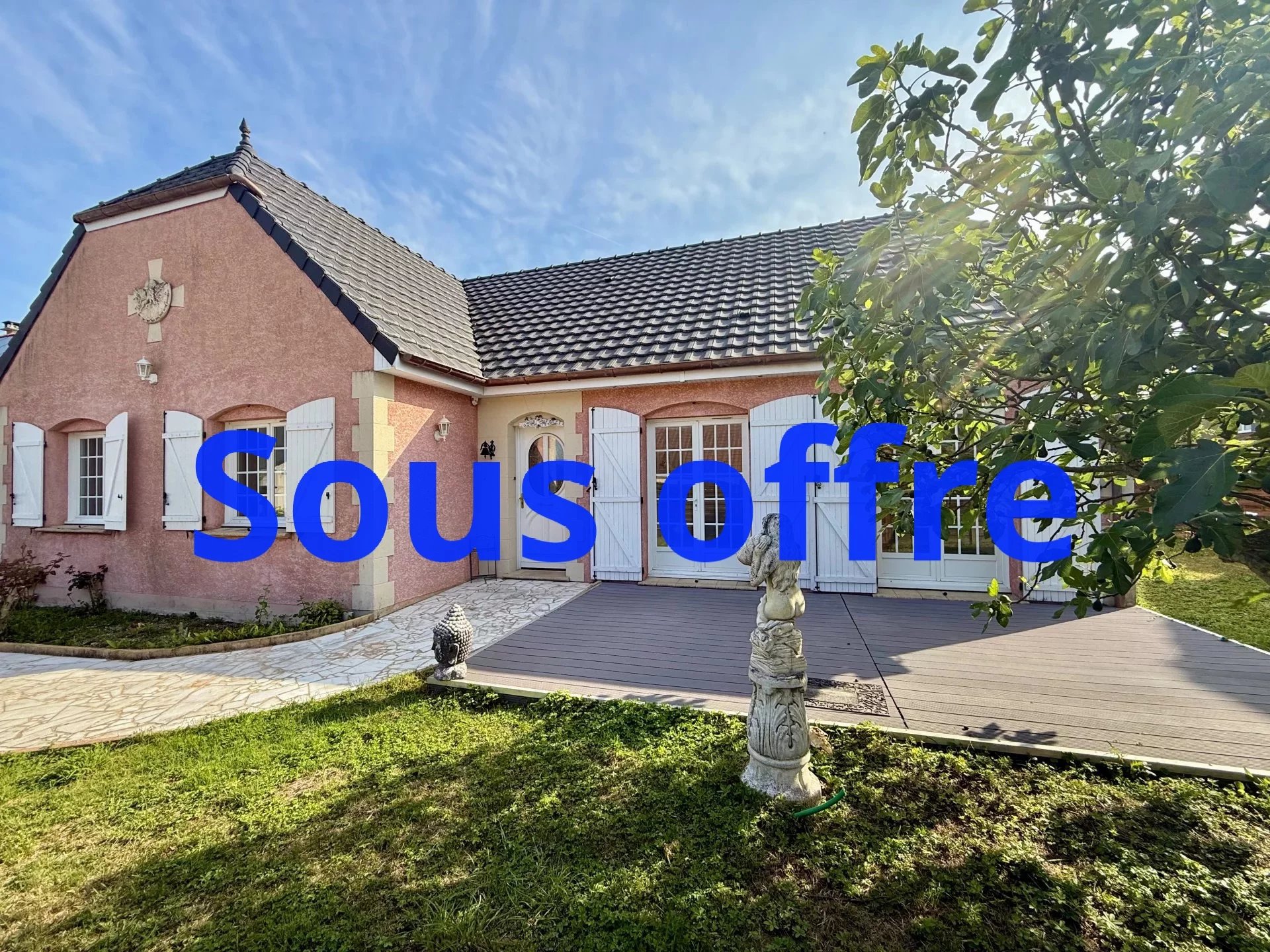 Sale House Saint-Gibrien