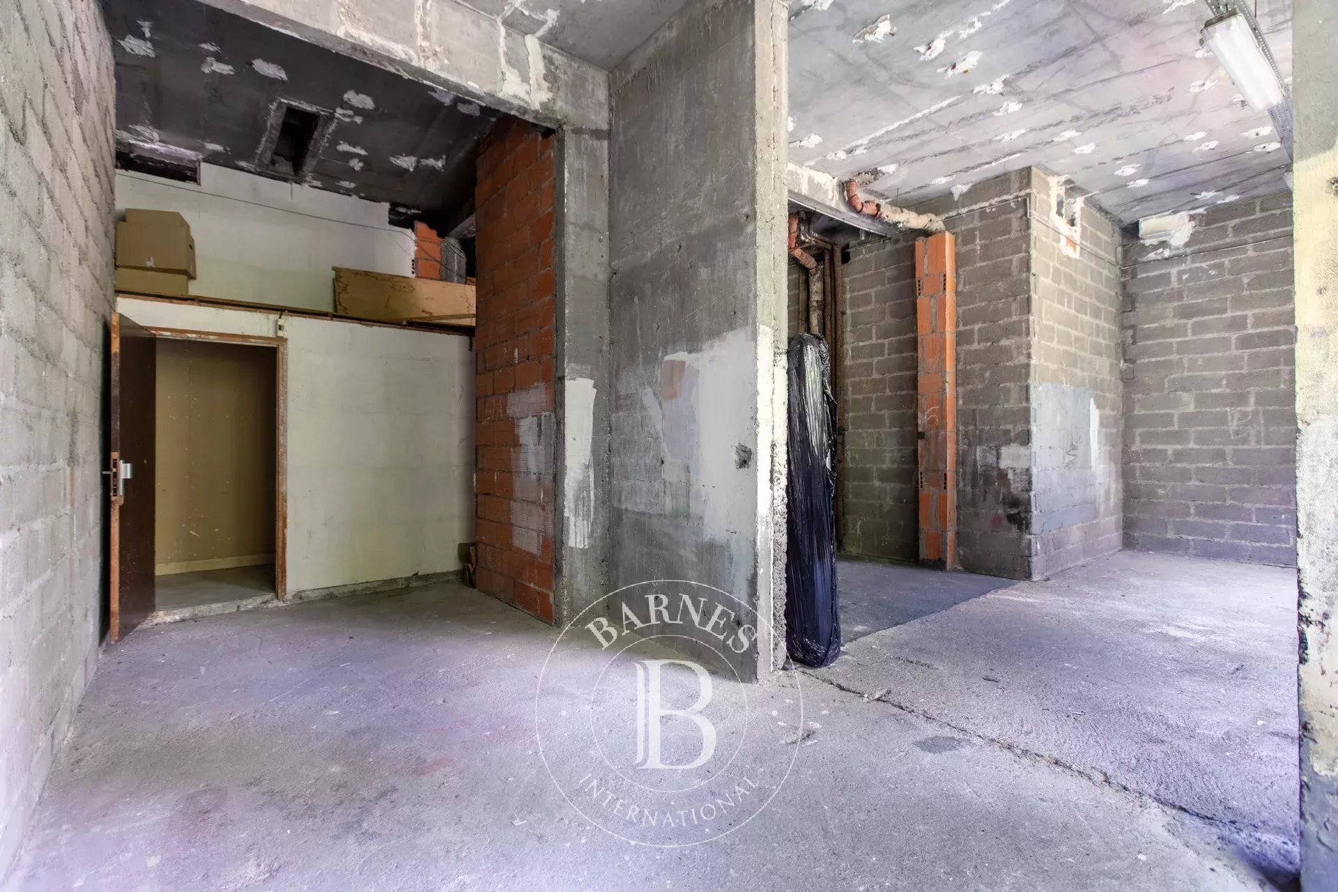 Paris 16 - La Muette - Garden-level residential unit to be fitted out - picture 5