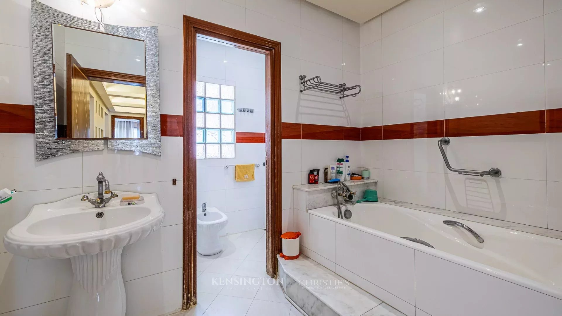 4 Bedroom Villa/Townhouse's Image 17