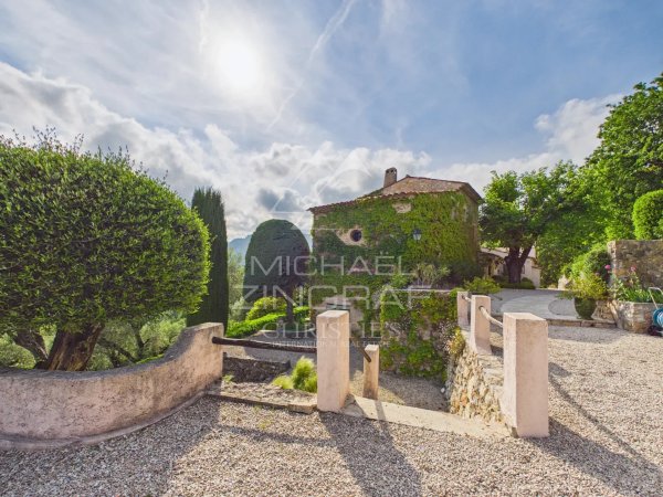 Charming bastide with breathtaking views – Tourrettes-sur-Loup — photo 2