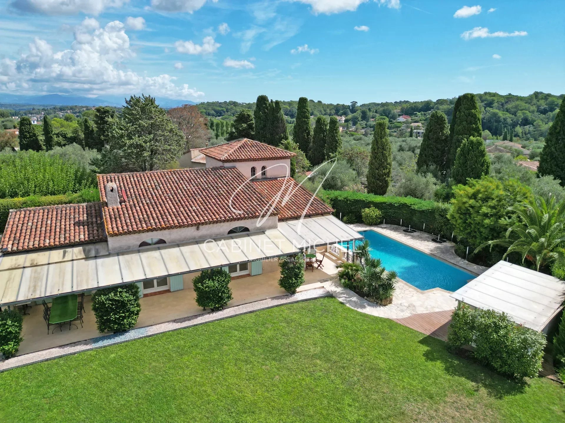 06560 VALBONNE VILLA