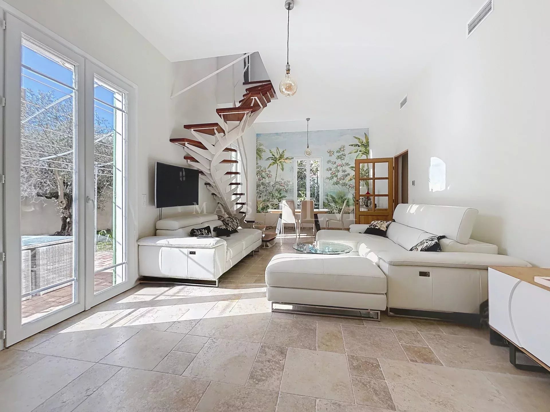 Agence immobilière de 