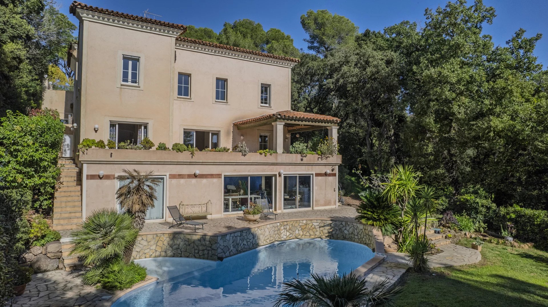 Villa d'architecte à Saint-Raphaël avec Piscine