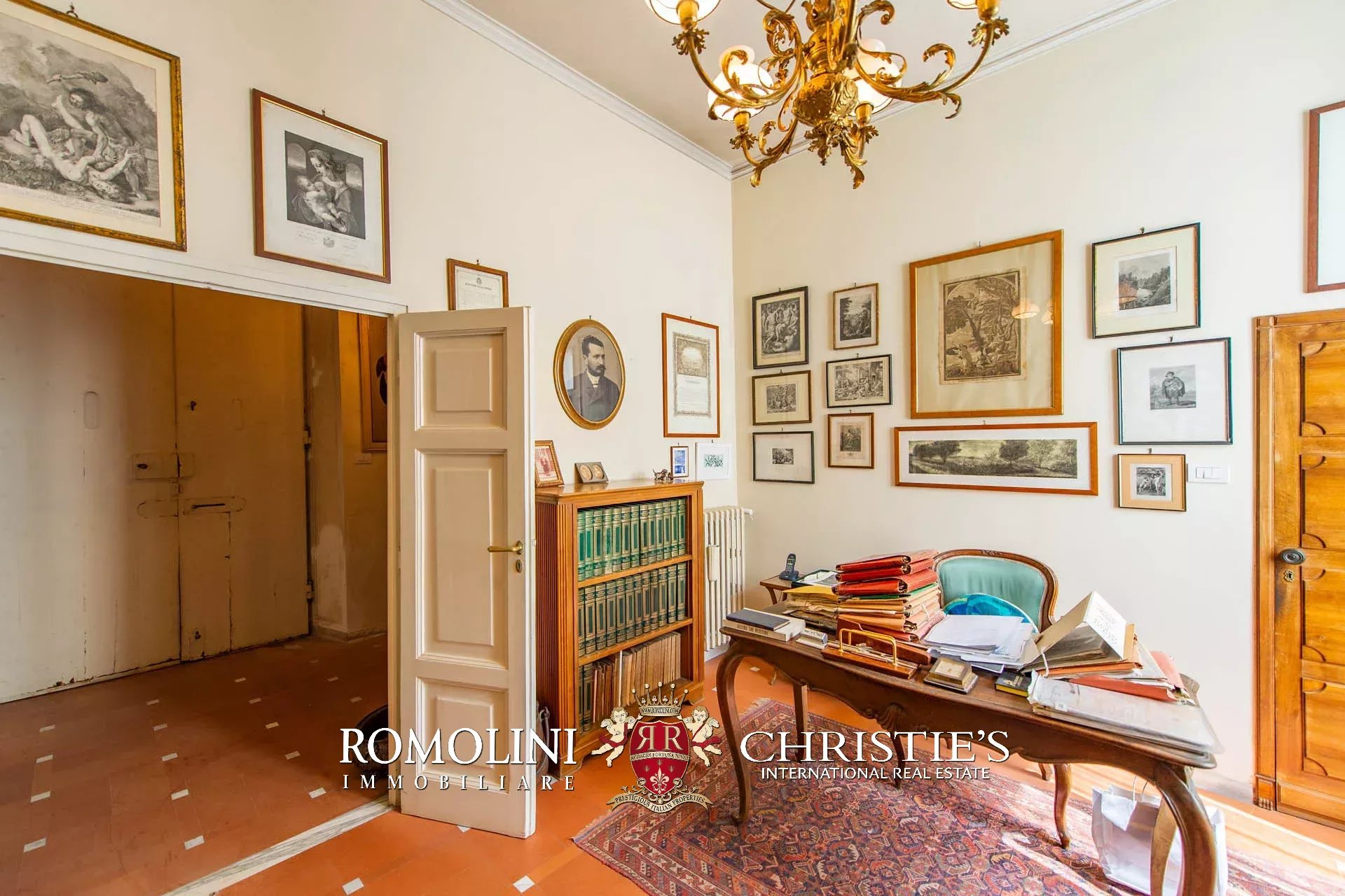 16 Bedroom Vineyard's Image 49