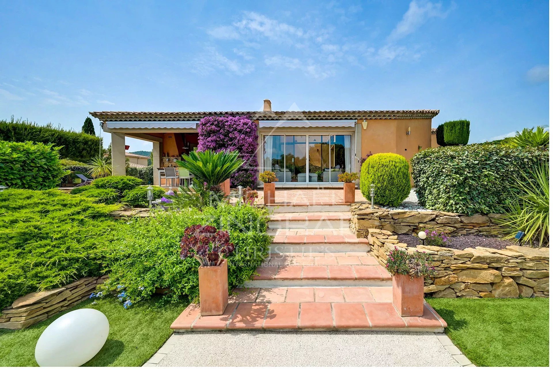 4 Bedroom Villa/Townhouse's Image 20