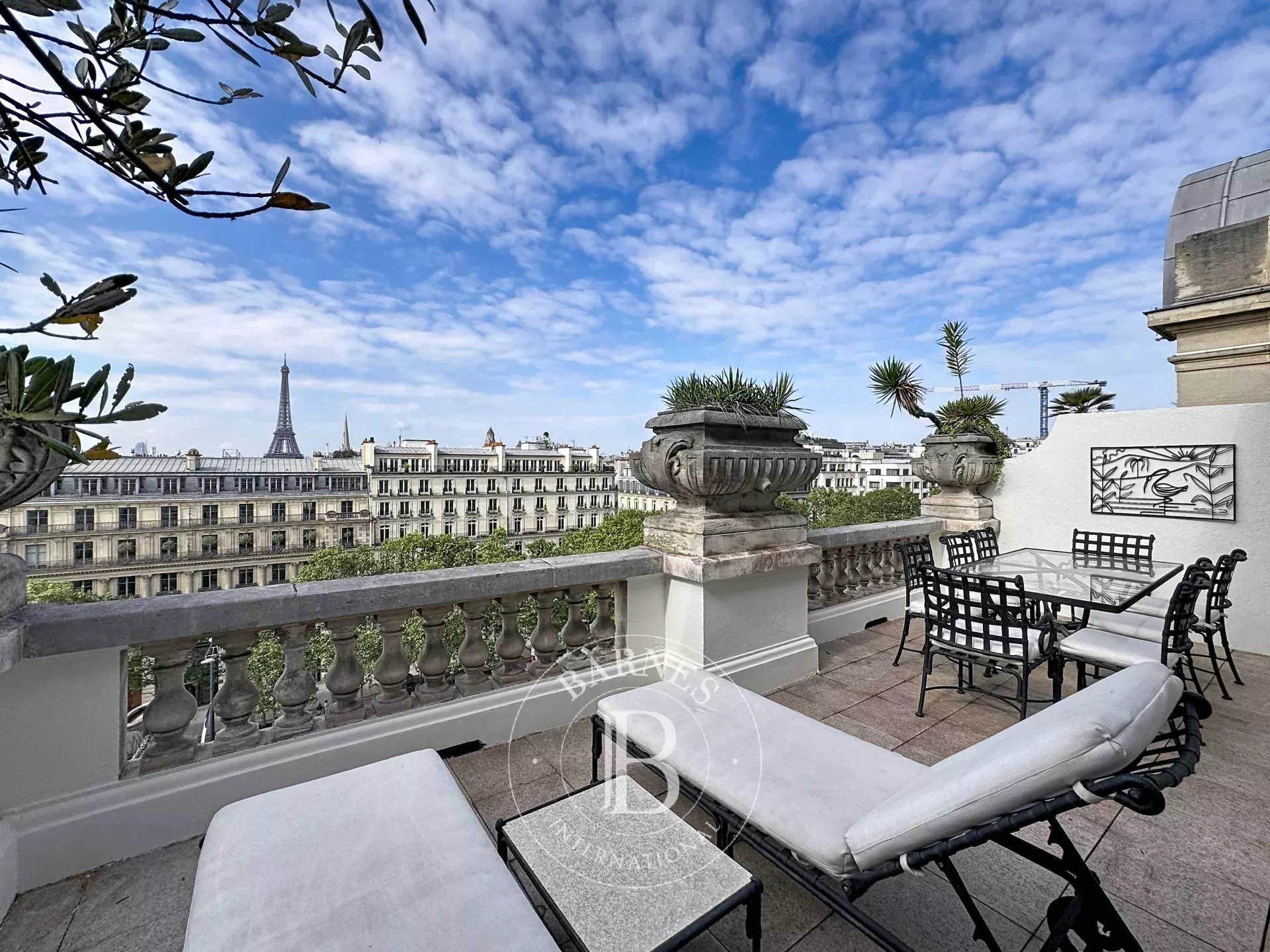 Appartement Paris 75008  -  ref 87002629 (picture 1)