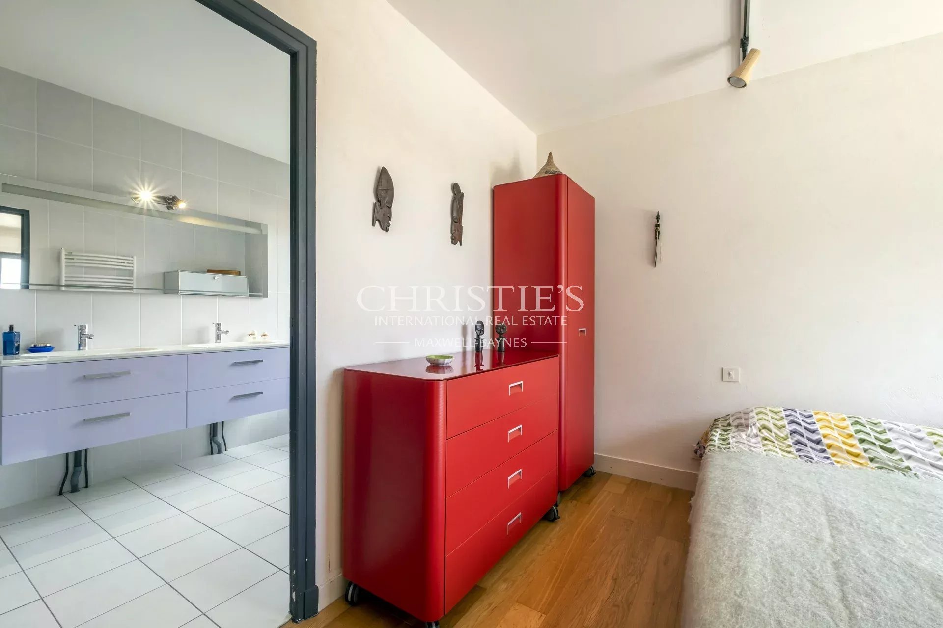 5 Bedroom Villa/Townhouse's Image 7