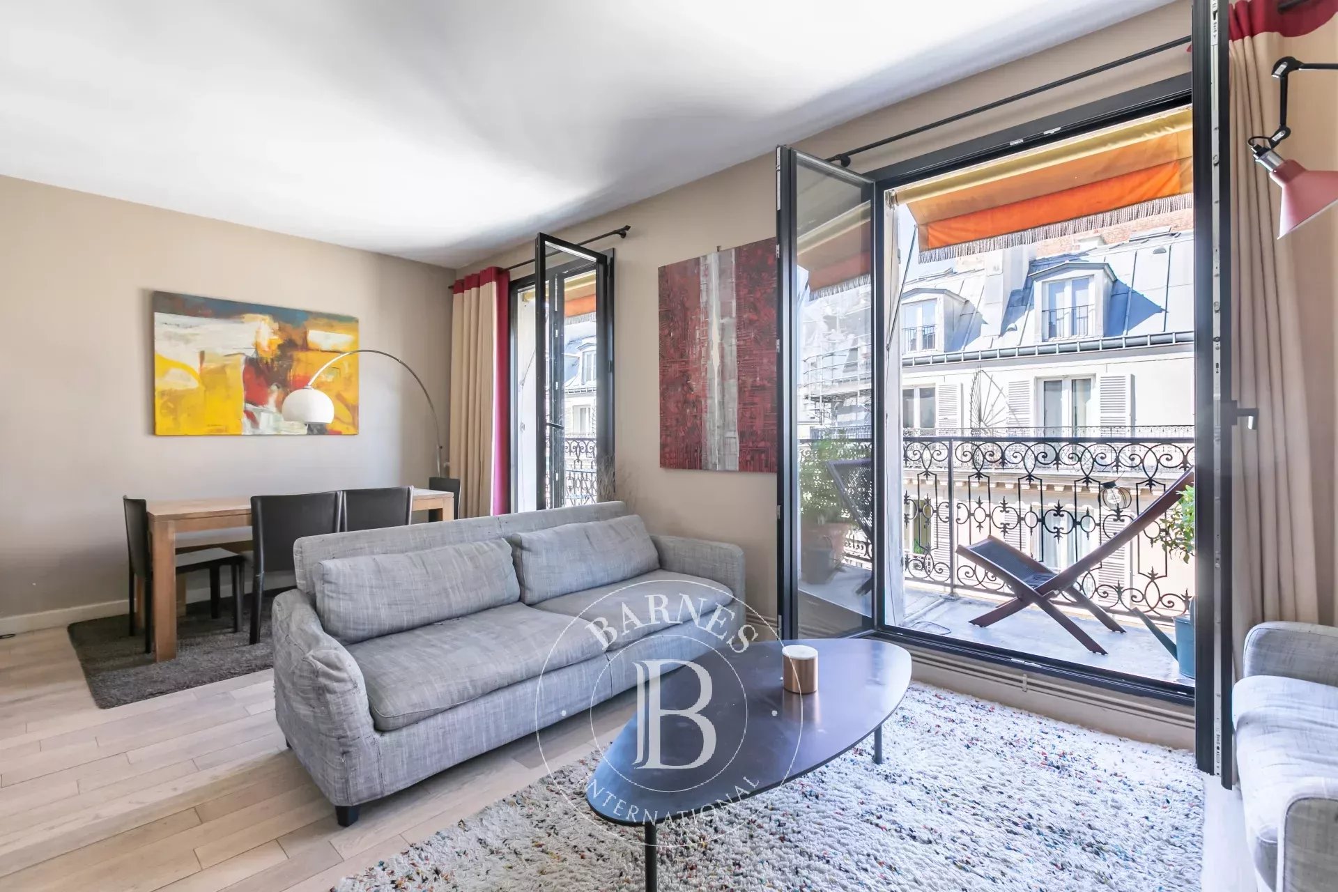 Paris 17 - Marché Lebon - 4-bedroom duplex - upper floor with full-length balcony - picture 5