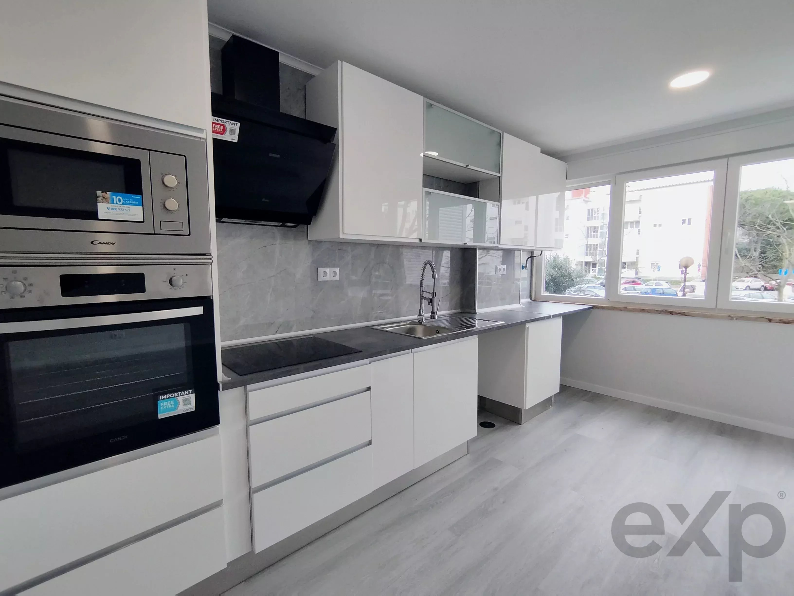 Central 2-Bedroom Apartment in Oeiras: Comfort, Elevator and Premium Location 86191632 image 3