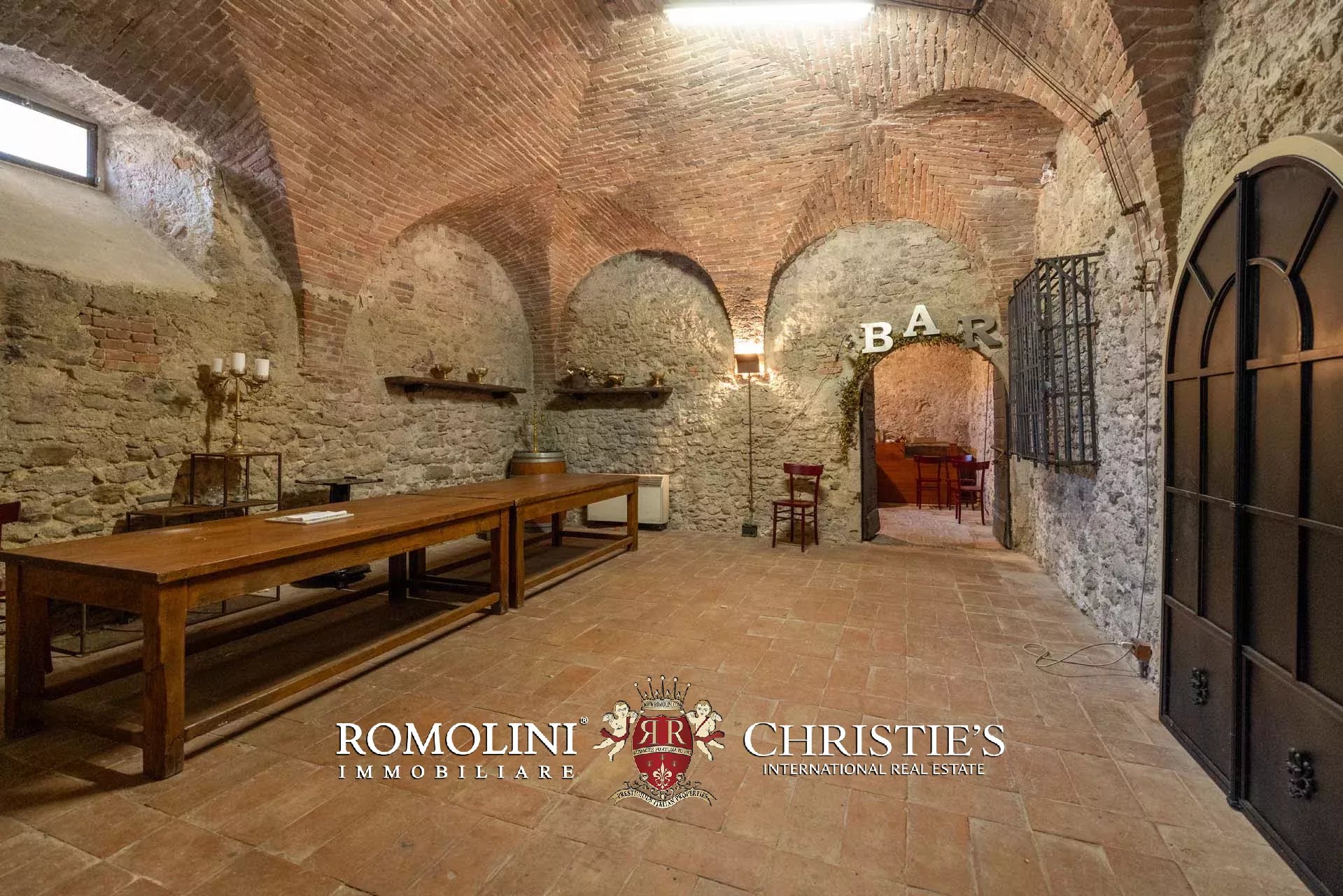 80 Bedroom Villa/Townhouse's Image 100