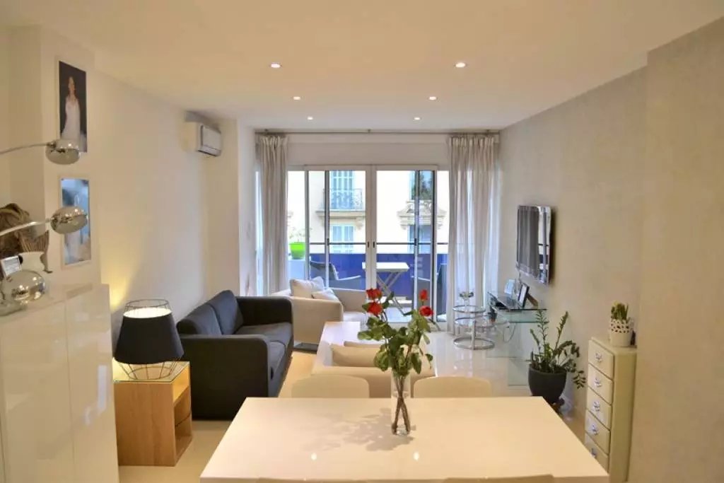 Nice Carré d’or – Déroulède/Victor Hugo - 3 Pièces - 465 000 Euros