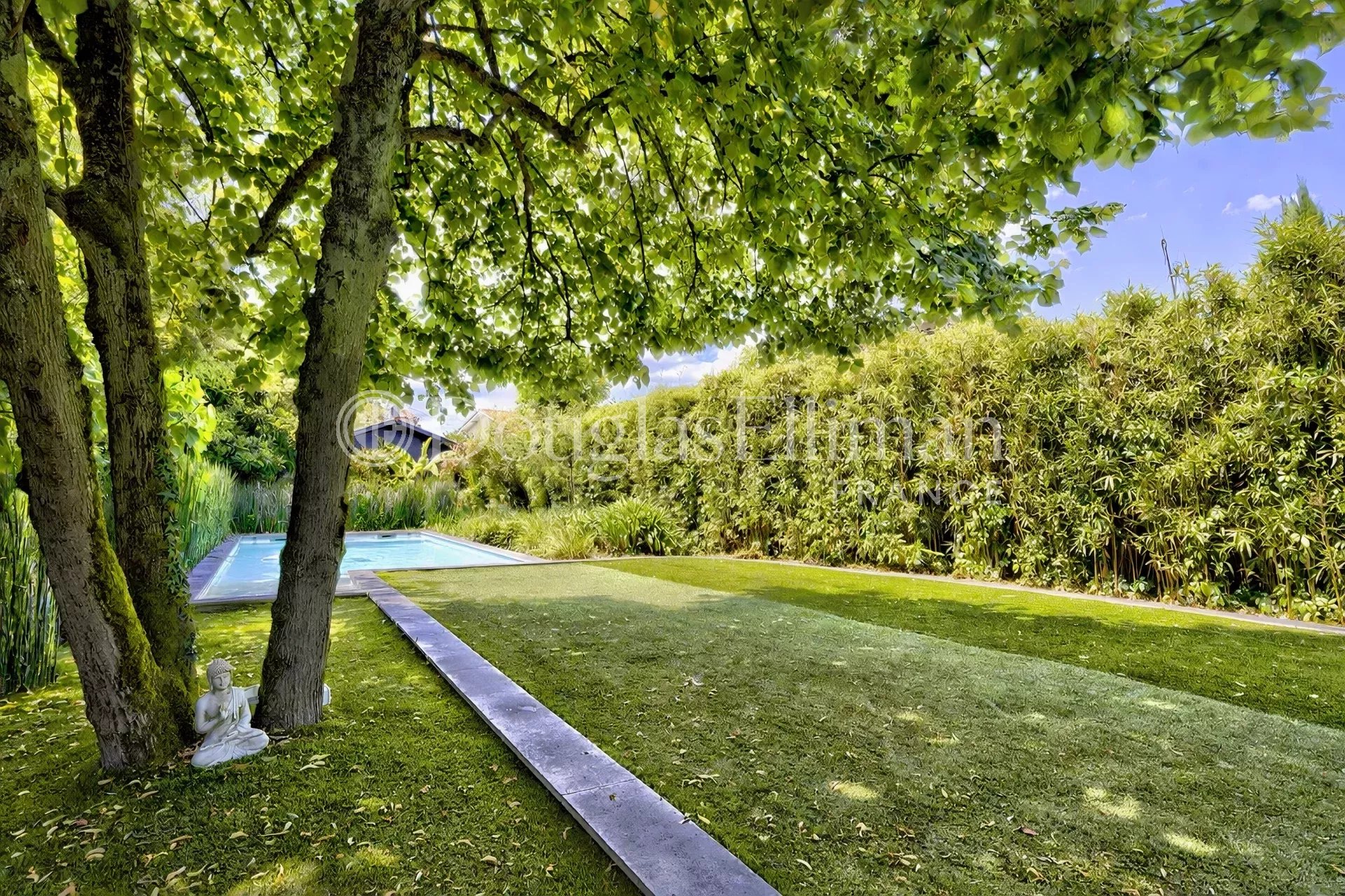 BORDEAUX – Caudéran – Contemporary villa - Picture n°2