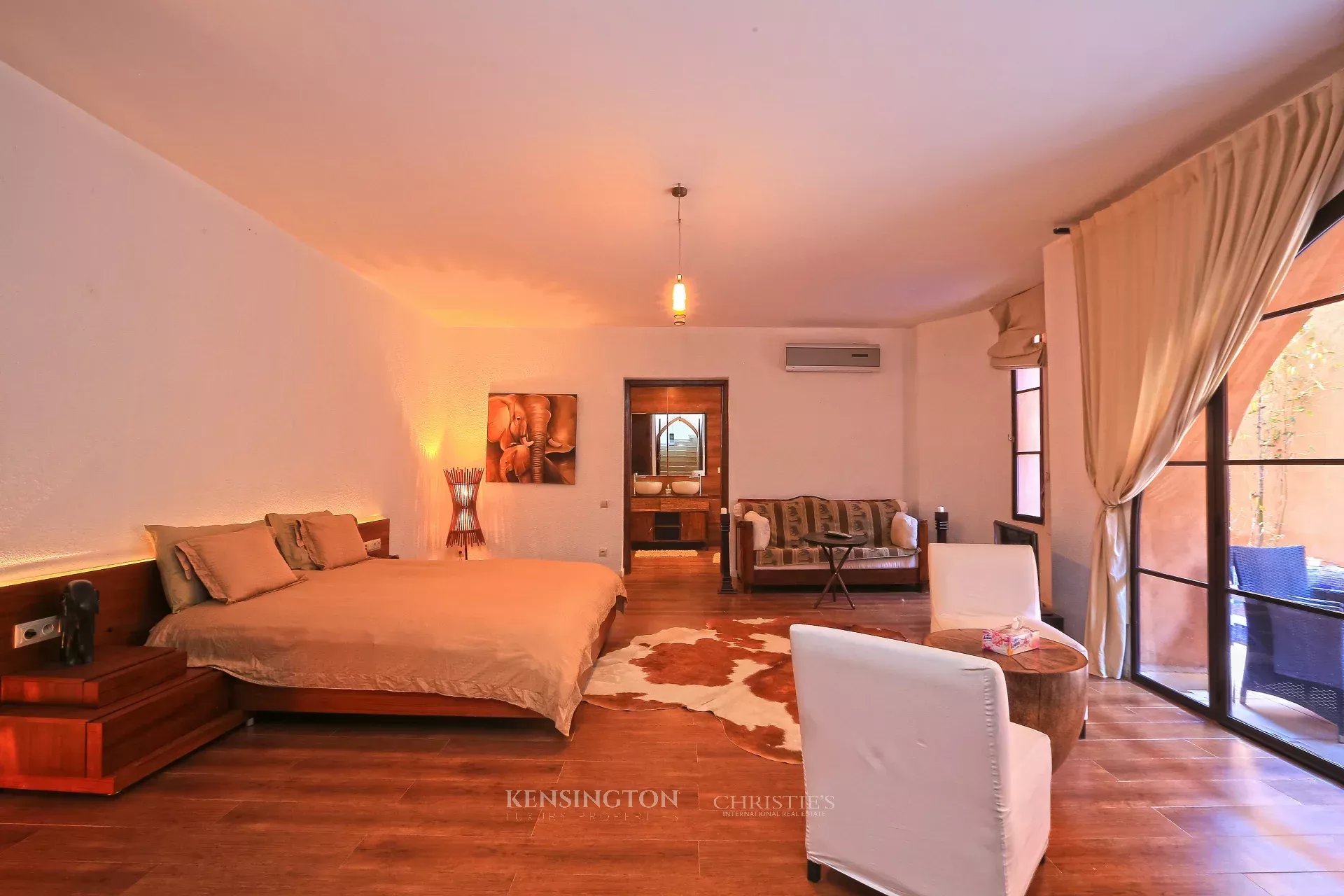 6 Bedroom Villa/Townhouse's Image 32