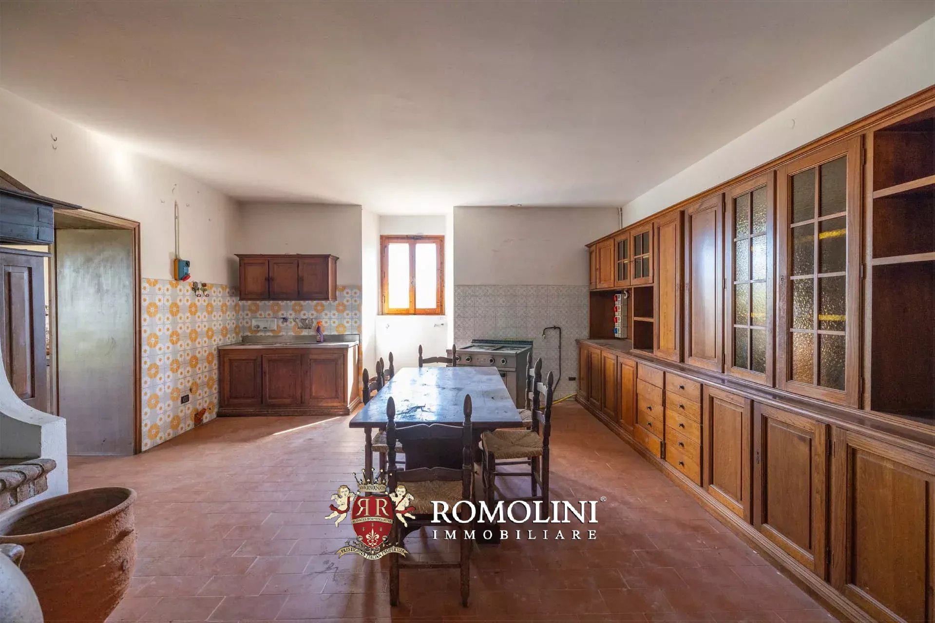 8 Bedroom Villa/Townhouse's Image 29