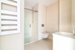 Cannes old port apartment in a renovated and secure building — photo 6 of 7