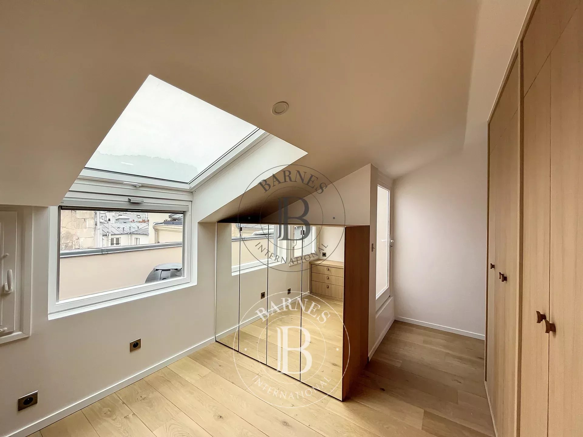 Daire Paris 8ème - picture 14