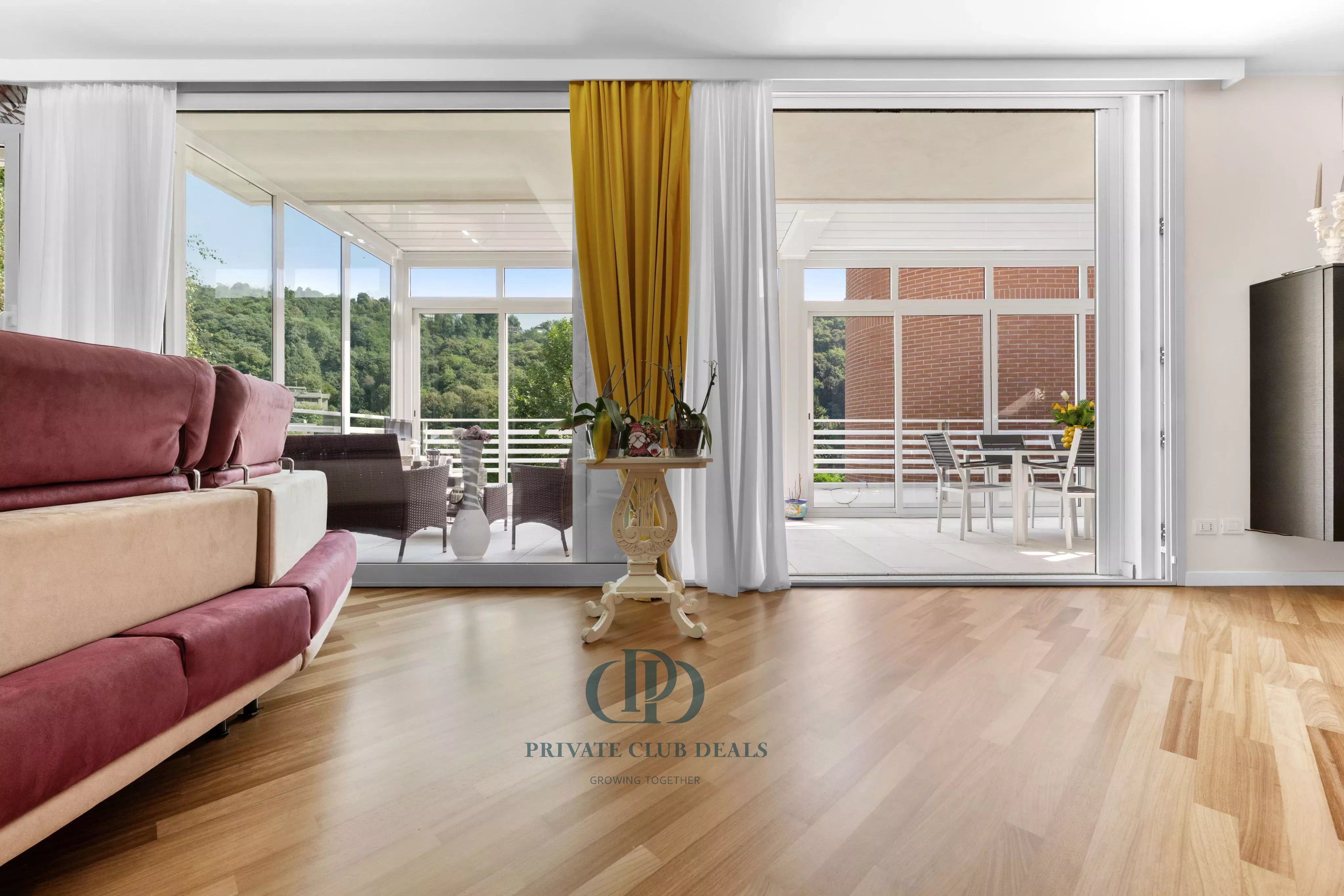 Villa Como - picture 9