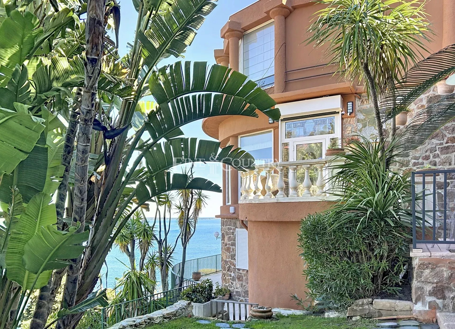 Photo of Sea View Apartment for sale in Theoule-sur-Mer