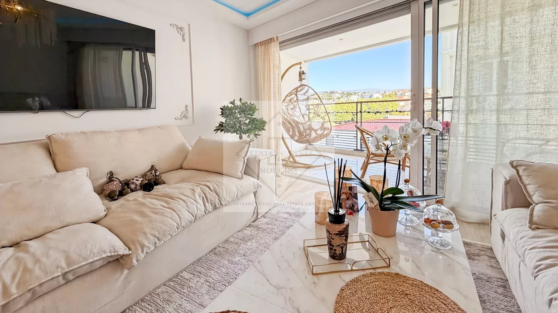 Bien rare — Appartement rénové proche du Palais des Festivals — photo 21