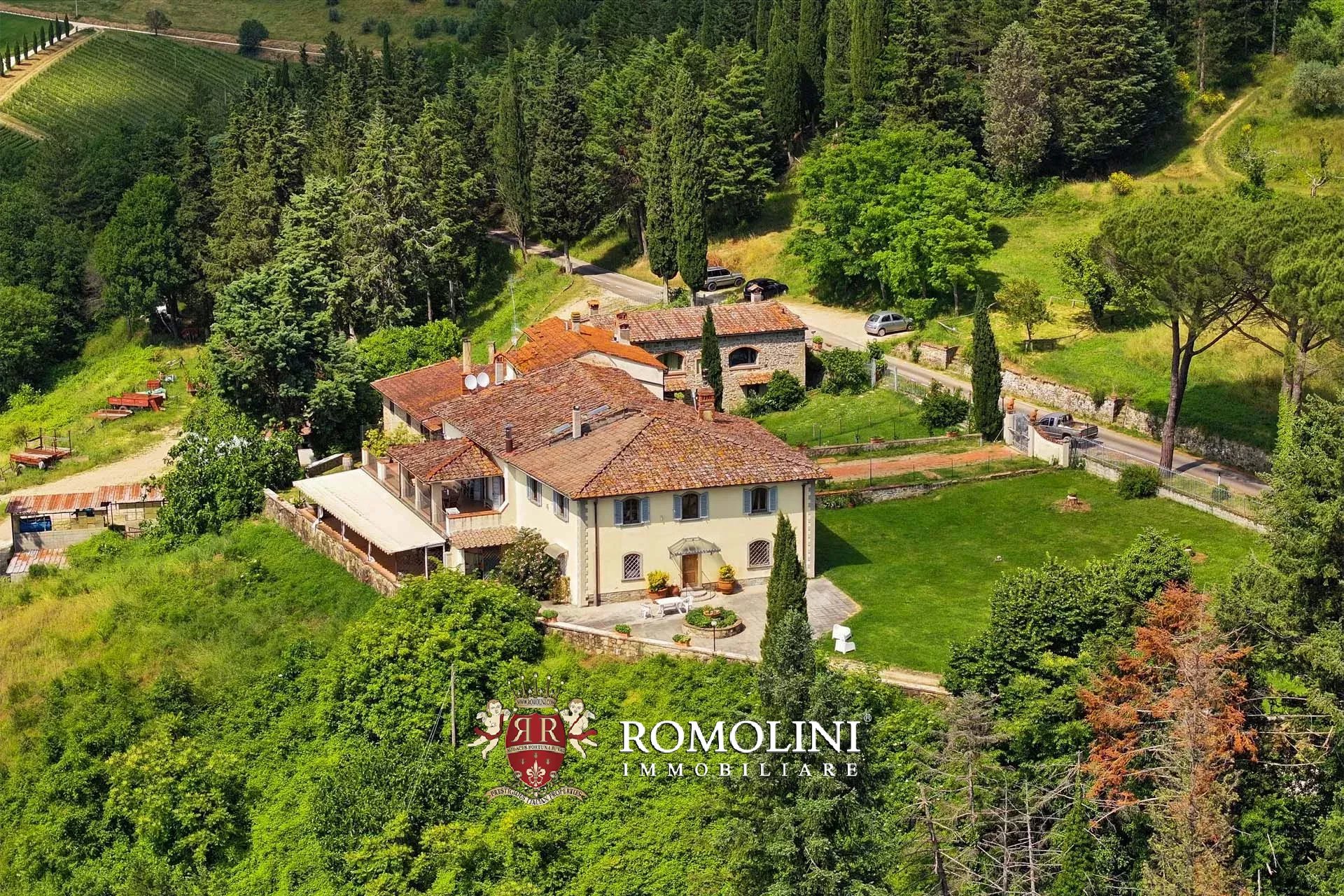 14 Bedroom Vineyard's Image 6