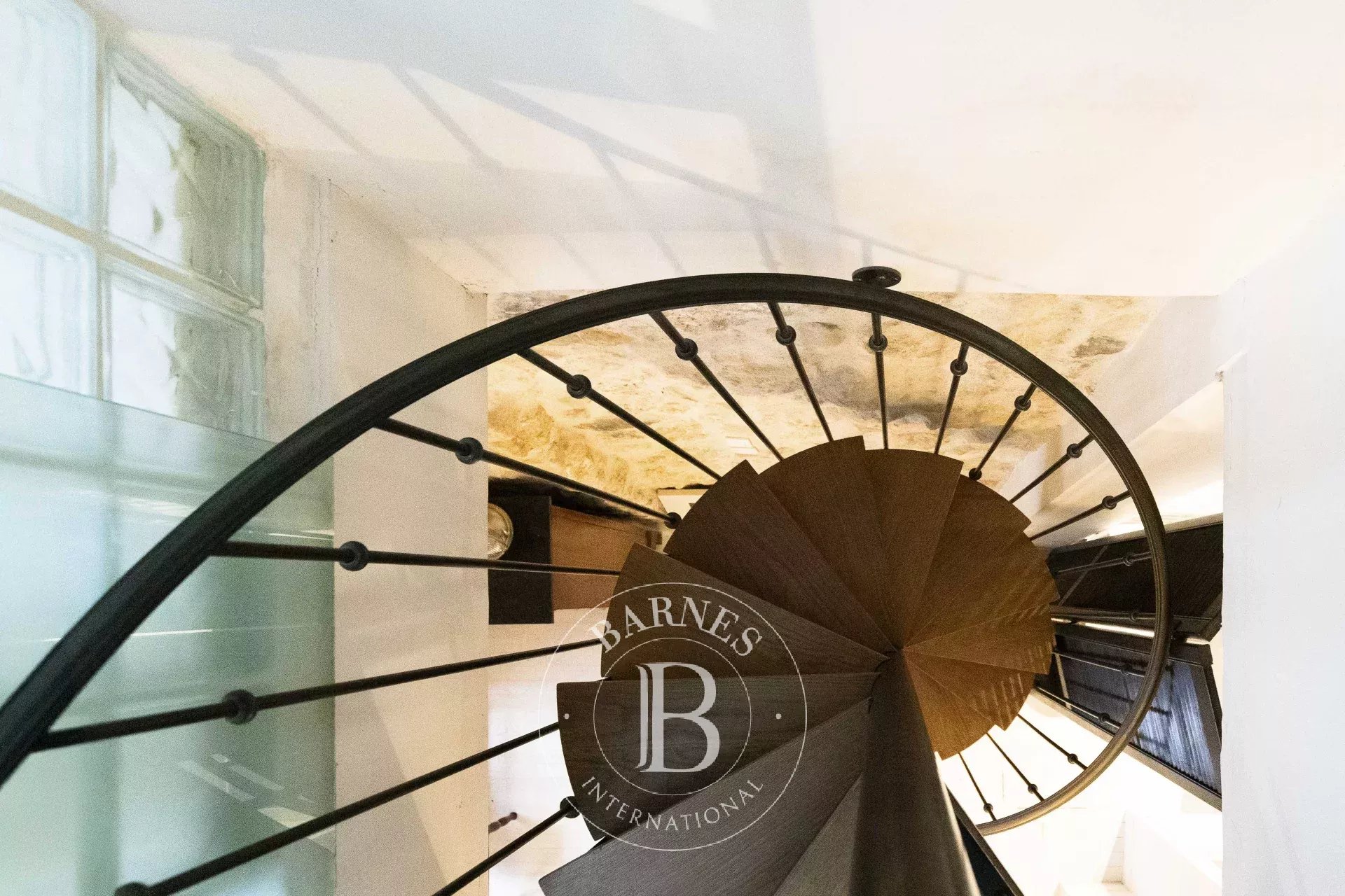 Daire Paris 3ème - picture 8