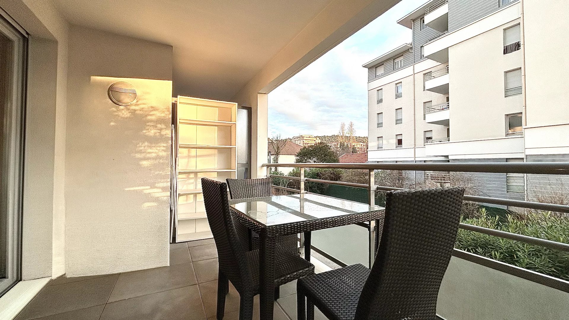 VAUBAN – 2 PIÈCES AVEC TERRASSE – CALME – COPROPRIÉTÉ RÉCENTE