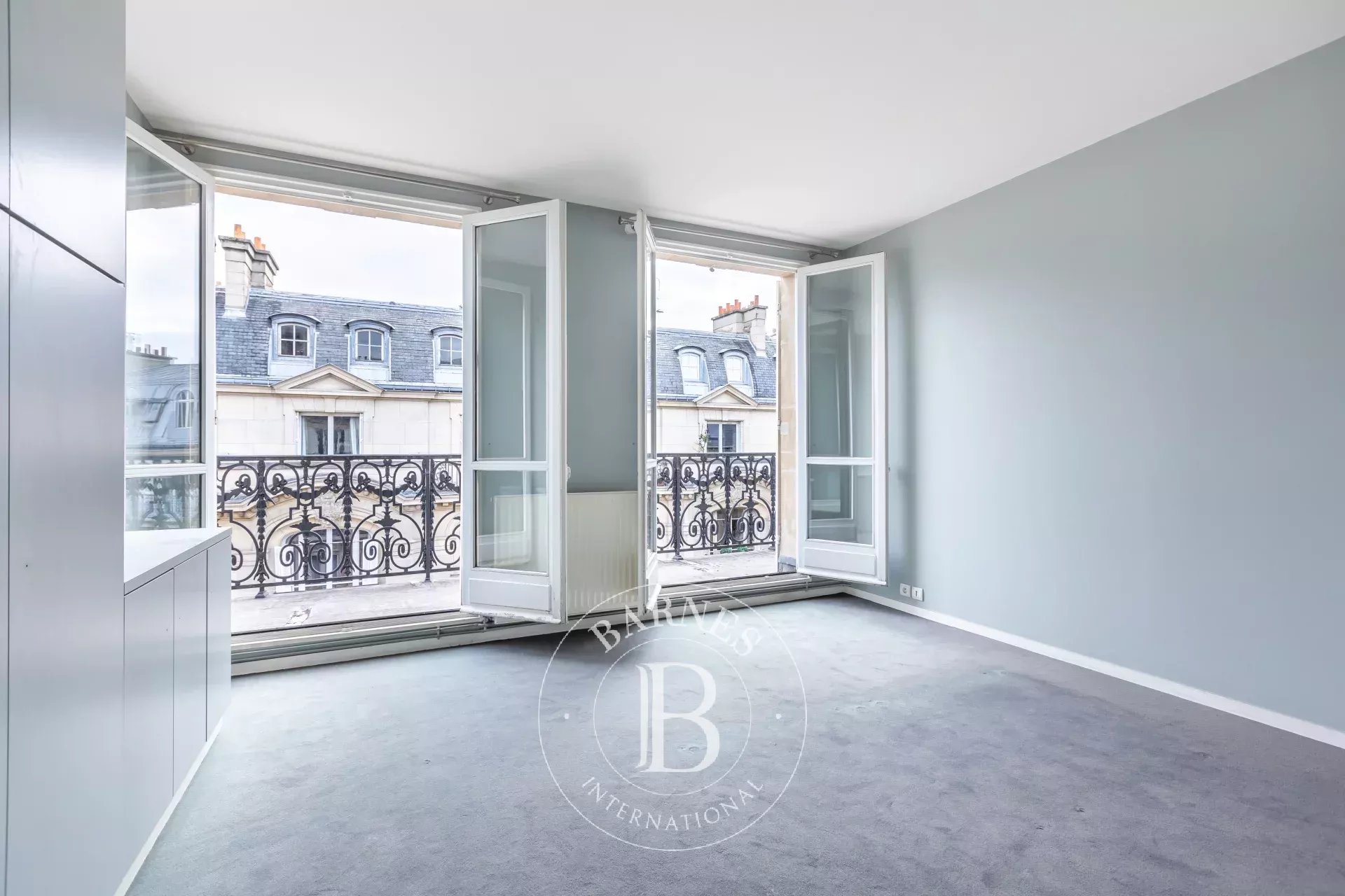 Daire Paris 8ème - picture 15