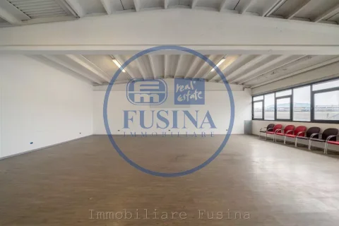 Magazzino---Capannone-in-affitto---Bolzano-1