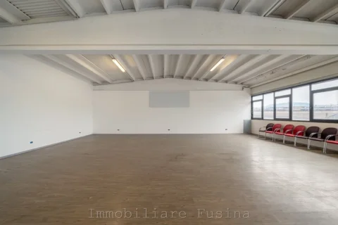 Magazzino---Capannone-in-affitto---Bolzano-1