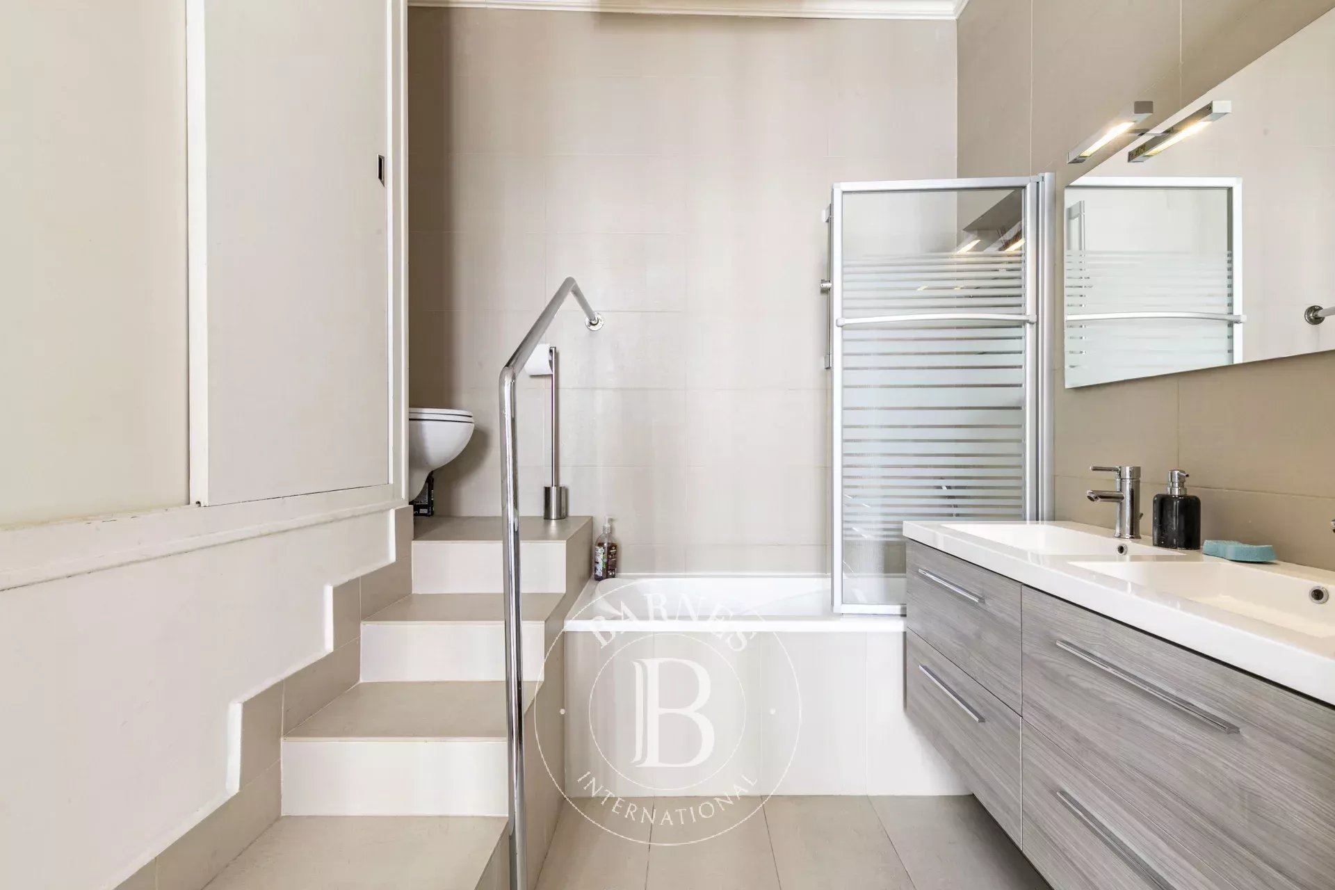 Daire Paris 7ème - picture 12