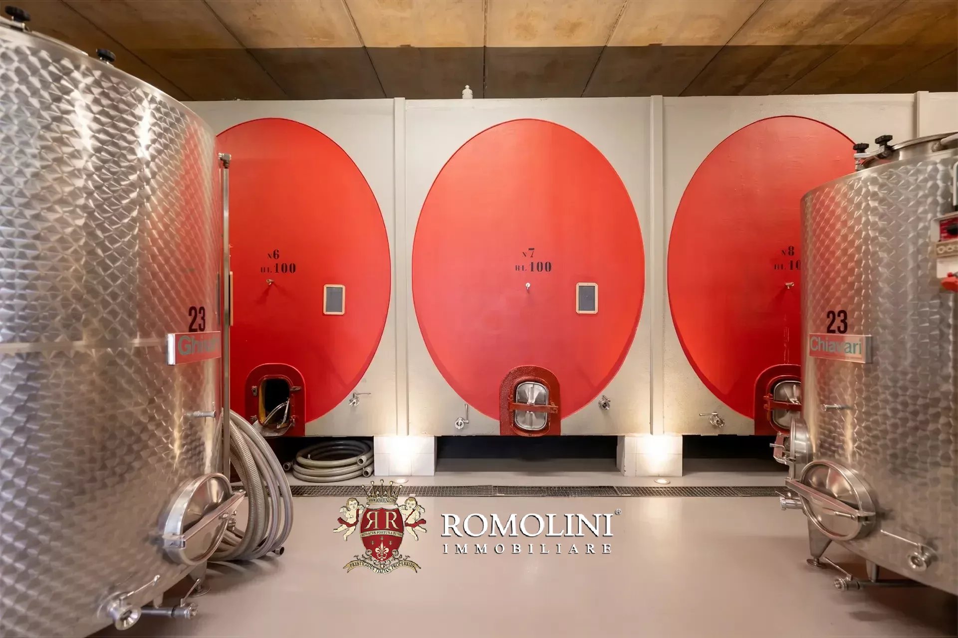 5 Bedroom Vineyard's Image 12