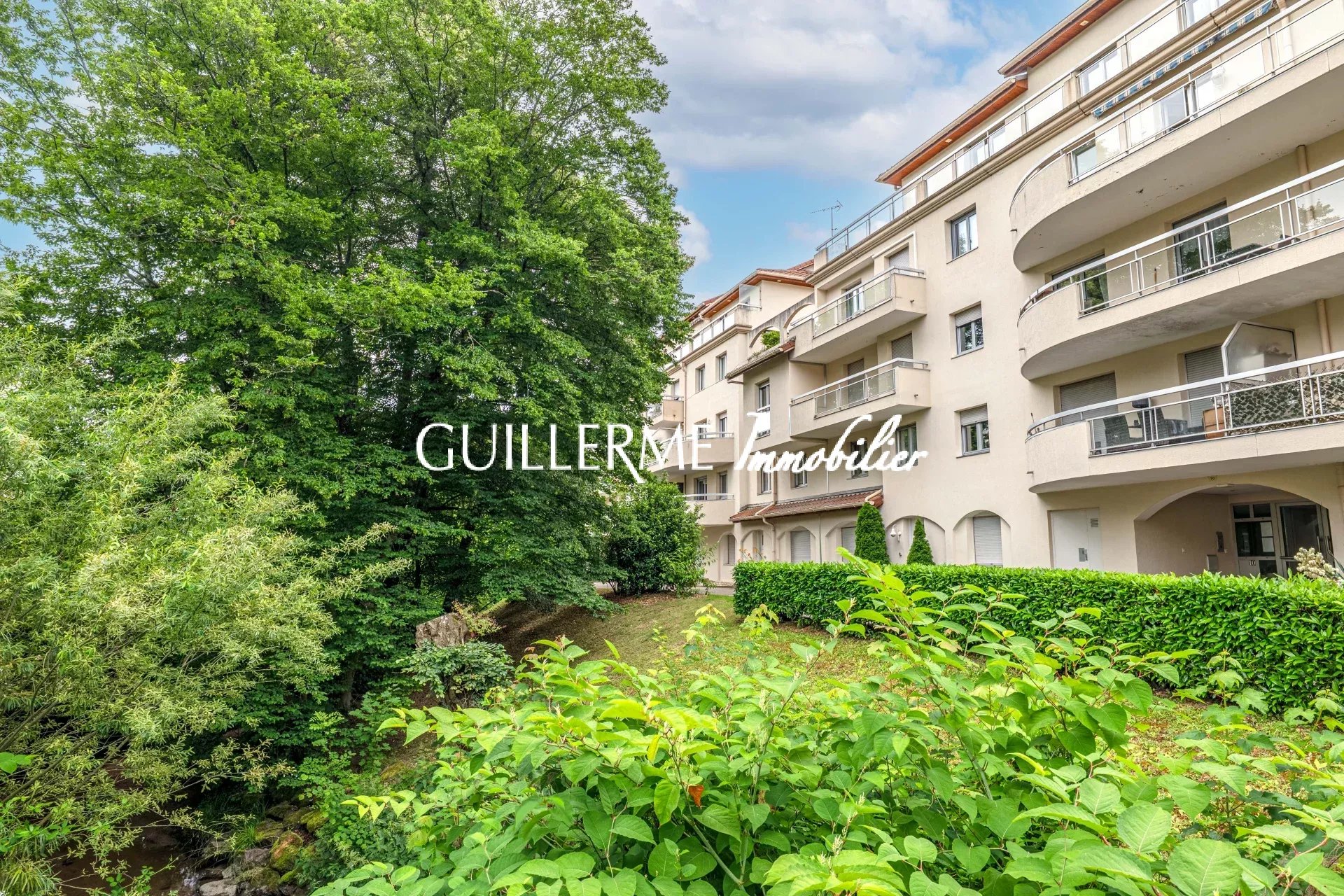 Agence immobilière de 