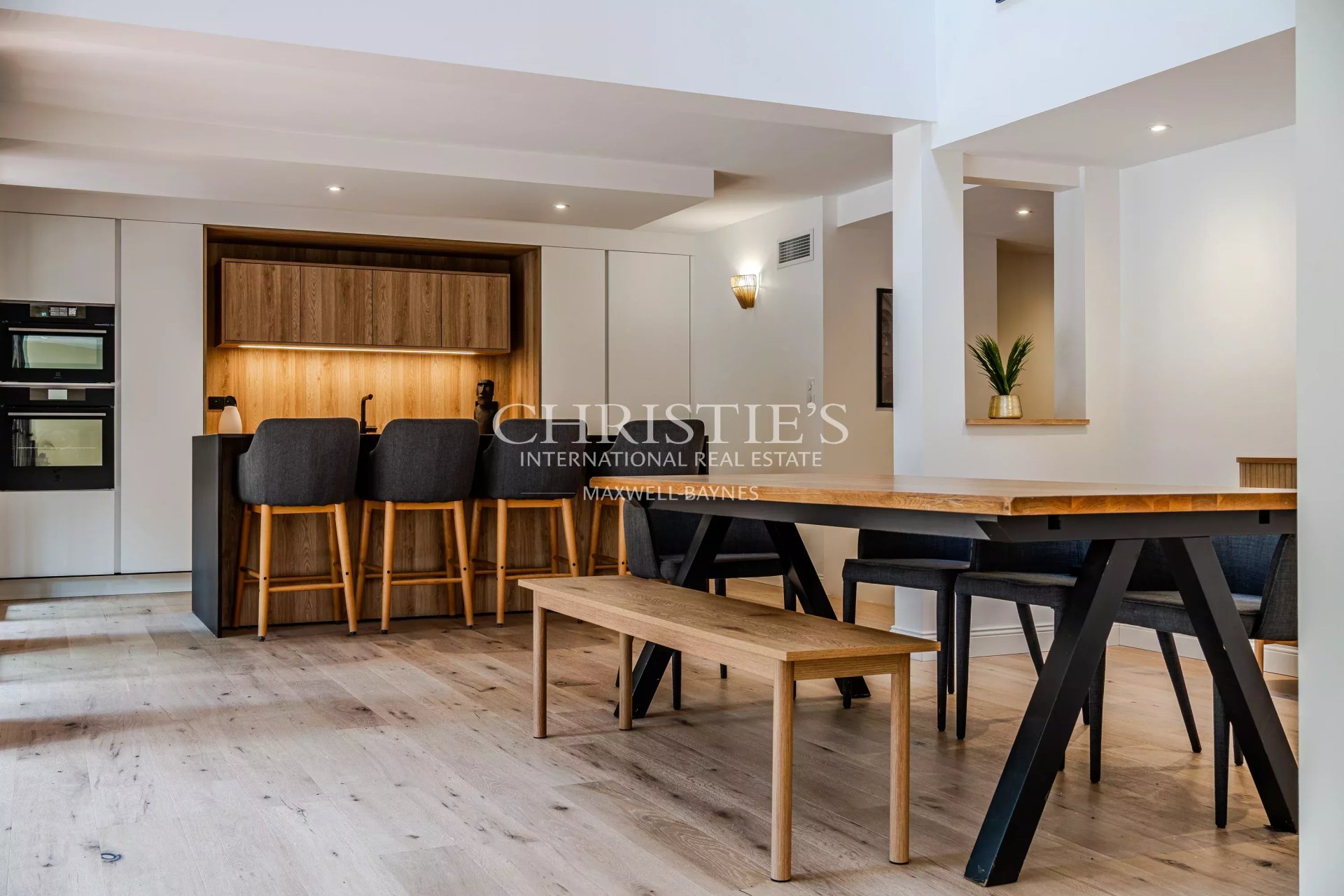 4 Bedroom Villa/Townhouse's Image 6