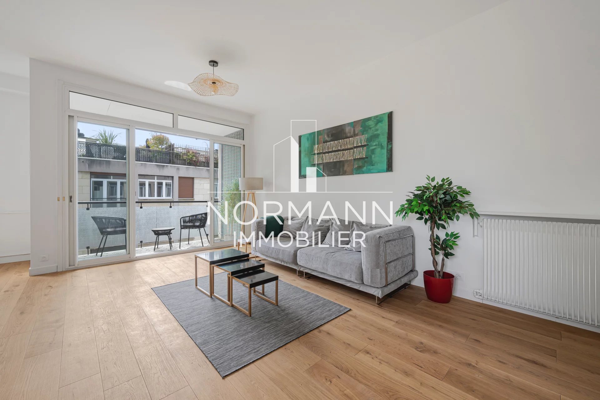NEUILLY SUR SEINE- LONGCHAMP/DELABORDERE-3 BEDROOMS-TERRACE