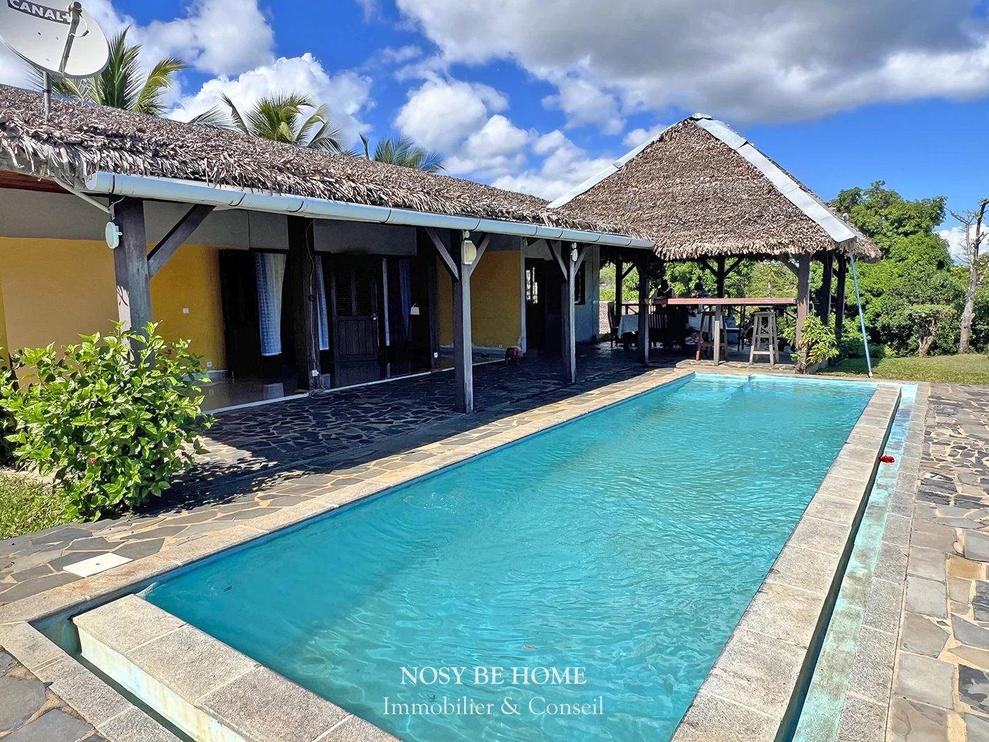 A charming property on the seafront in Nosy Be